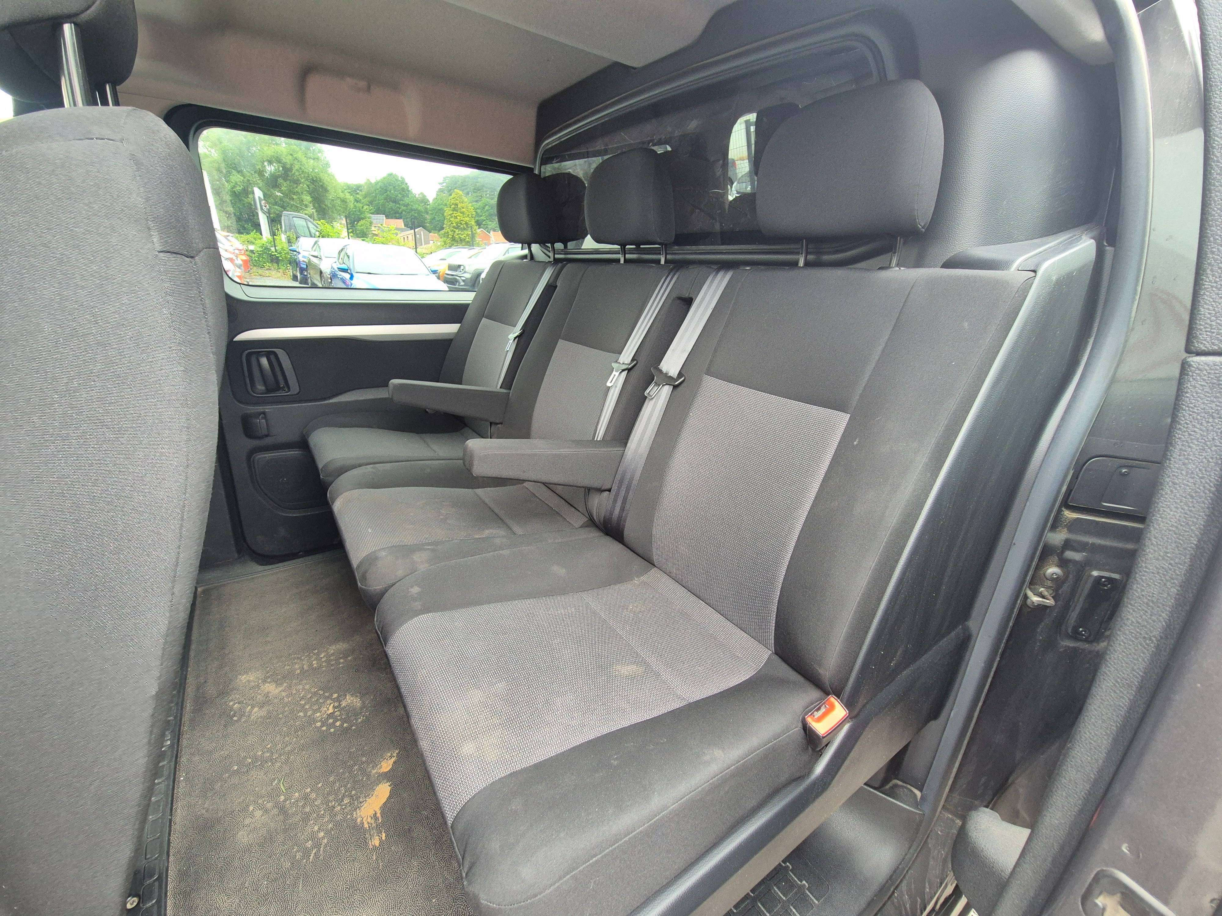 Citroen Jumpy Fourgon 2.0 BlueHDi XL Driver