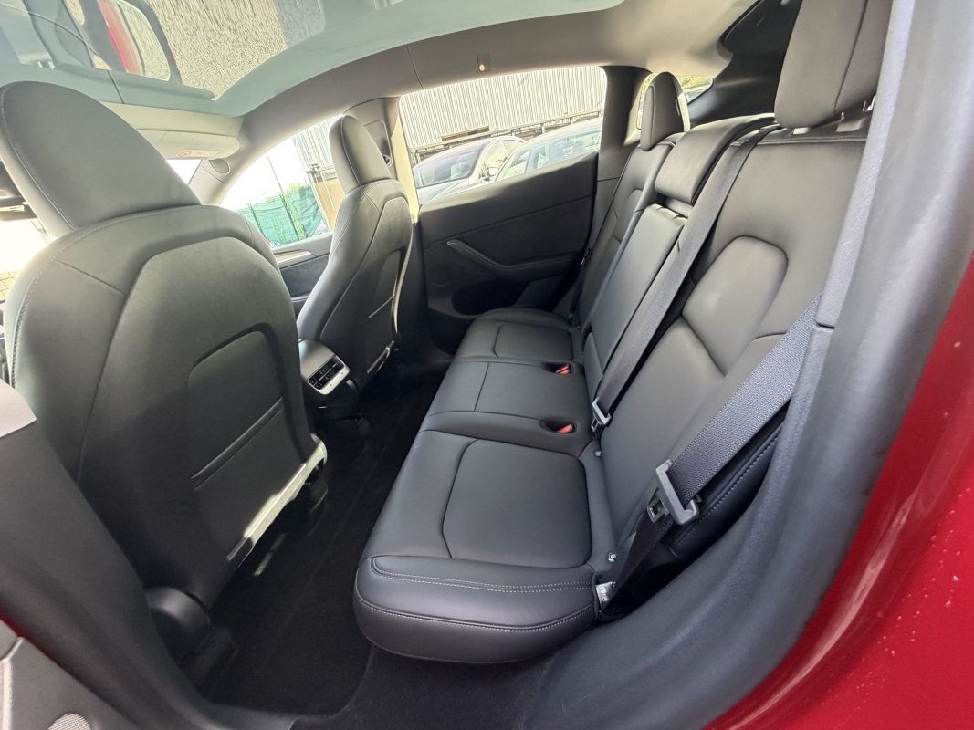 Tesla Model Y STANDARD