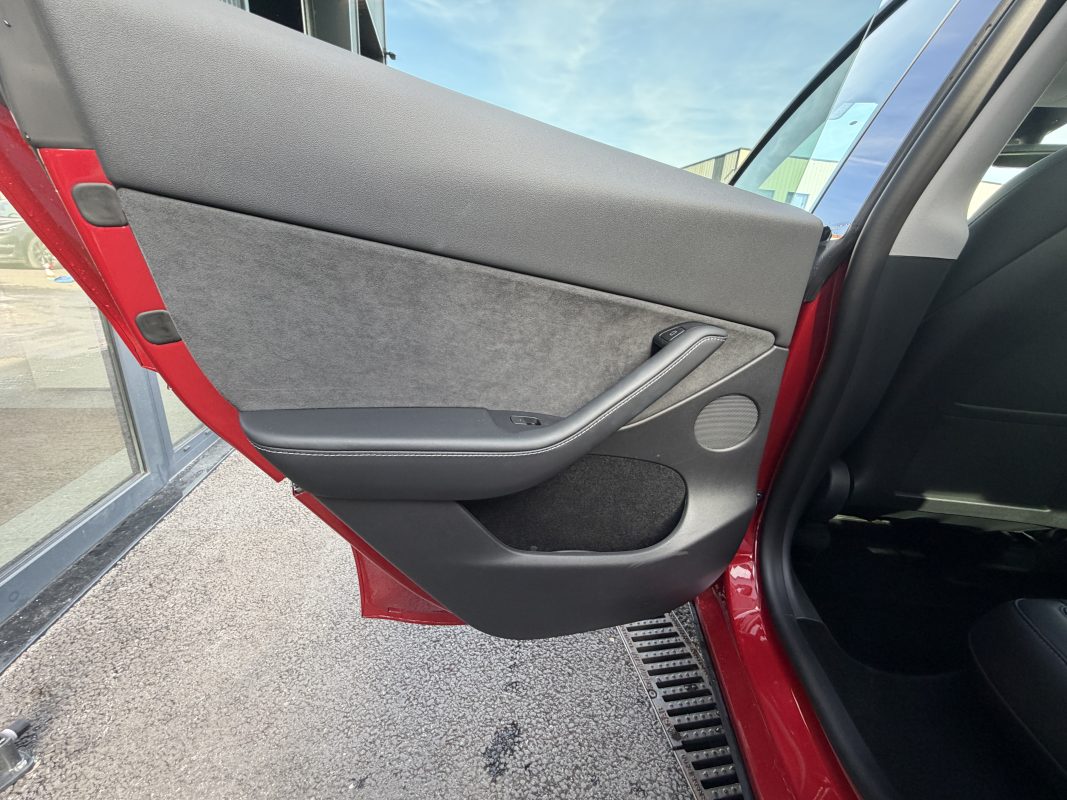 Tesla Model Y STANDARD