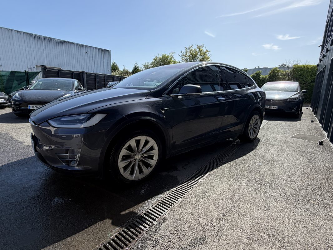 Tesla Model X LONG RANGE AWD