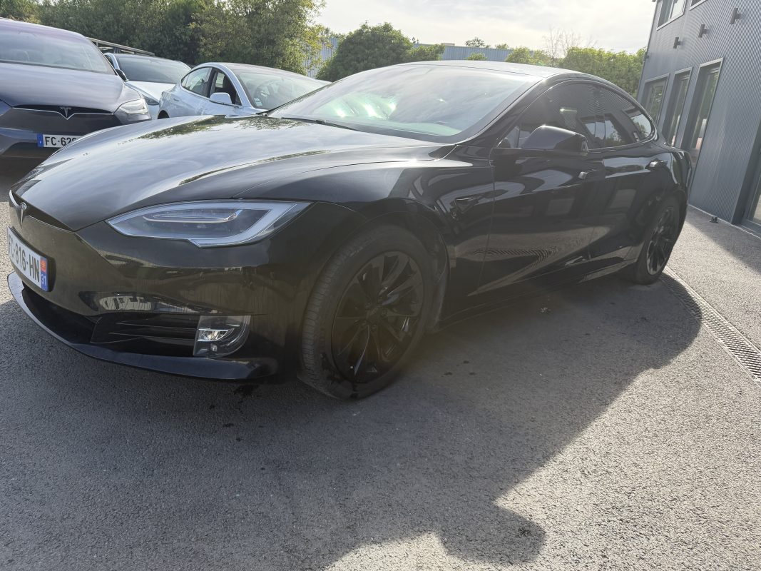 Tesla Model S 75D Dual Motor