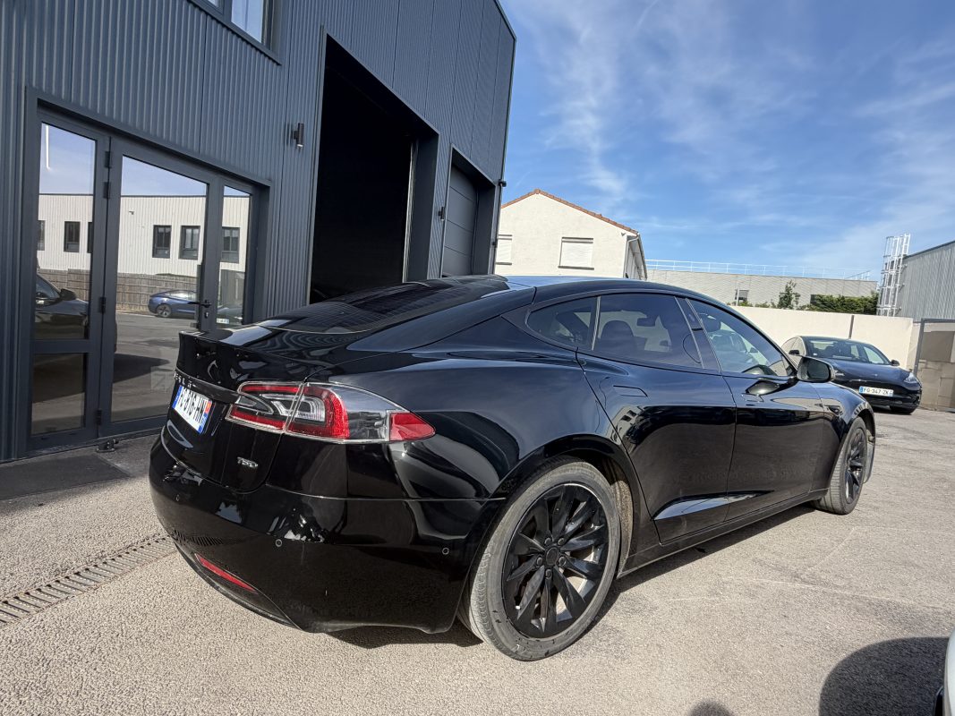 Tesla Model S 75D Dual Motor