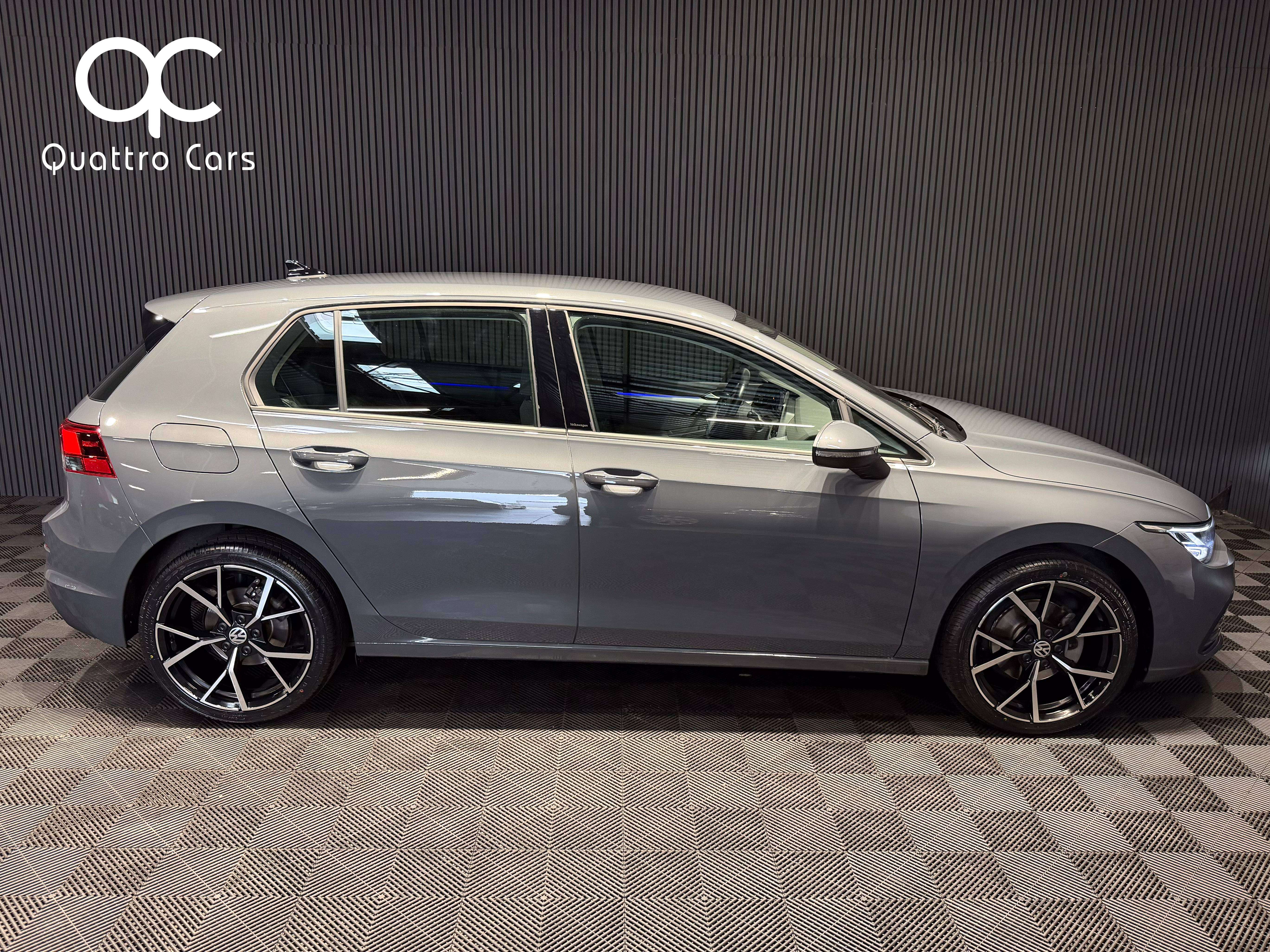 Volkswagen Golf 1.0 TSI / 1e main / Gps / Car play / Led / Sièges chauffants