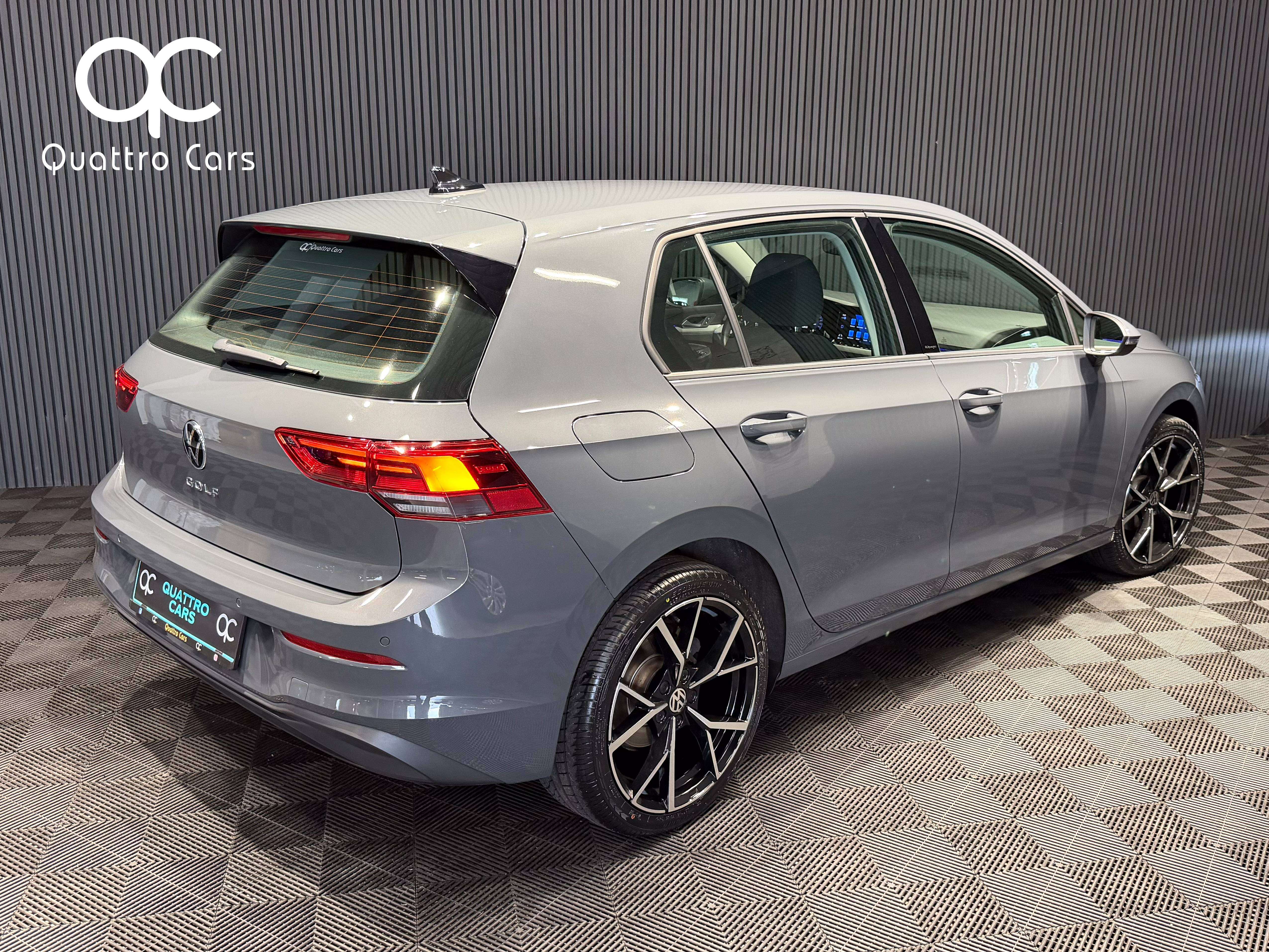 Volkswagen Golf 1.0 TSI / 1e main / Gps / Car play / Led / Sièges chauffants