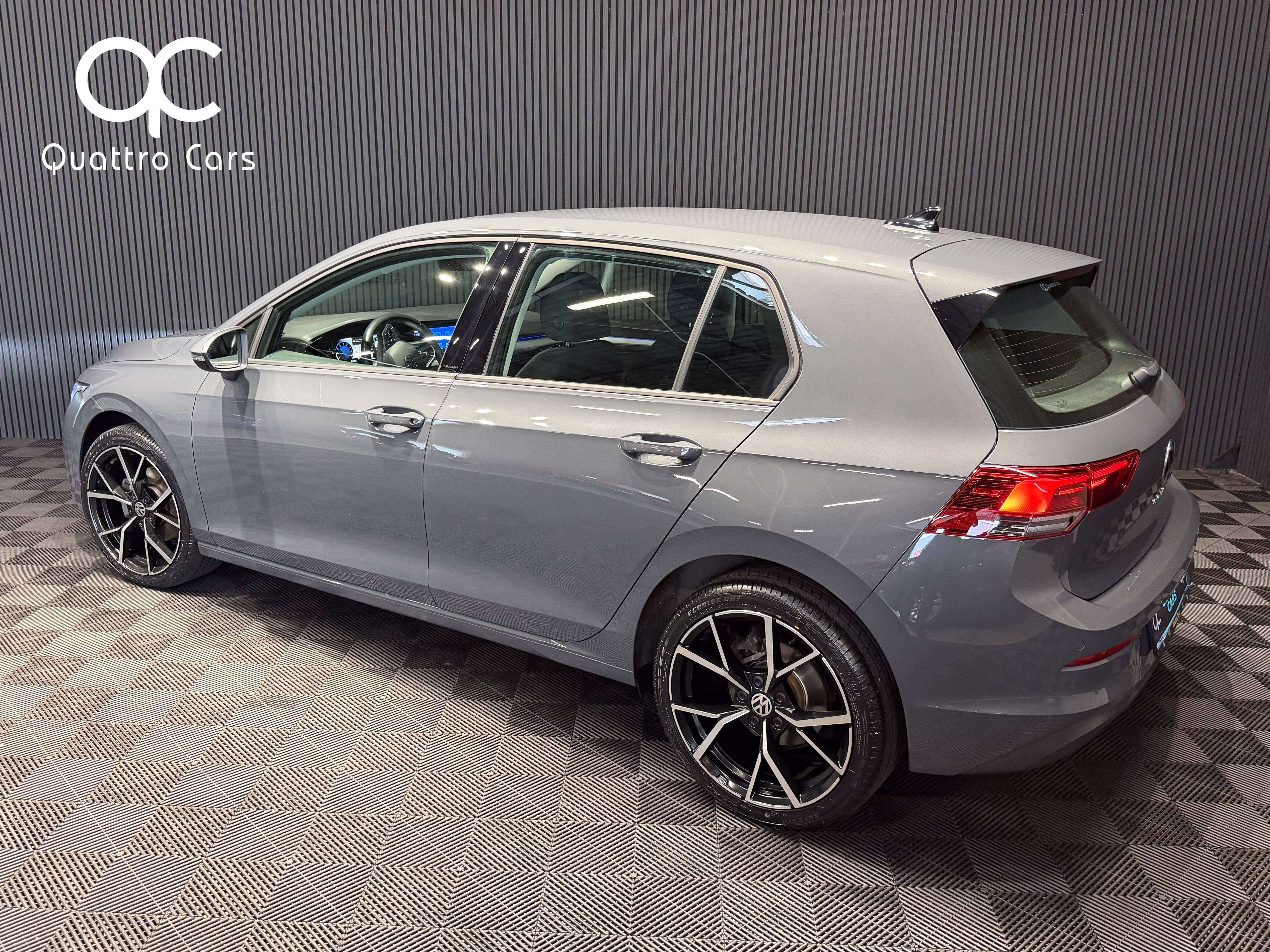 Volkswagen Golf 1.0 TSI / 1e main / Gps / Car play / Led / Sièges chauffants