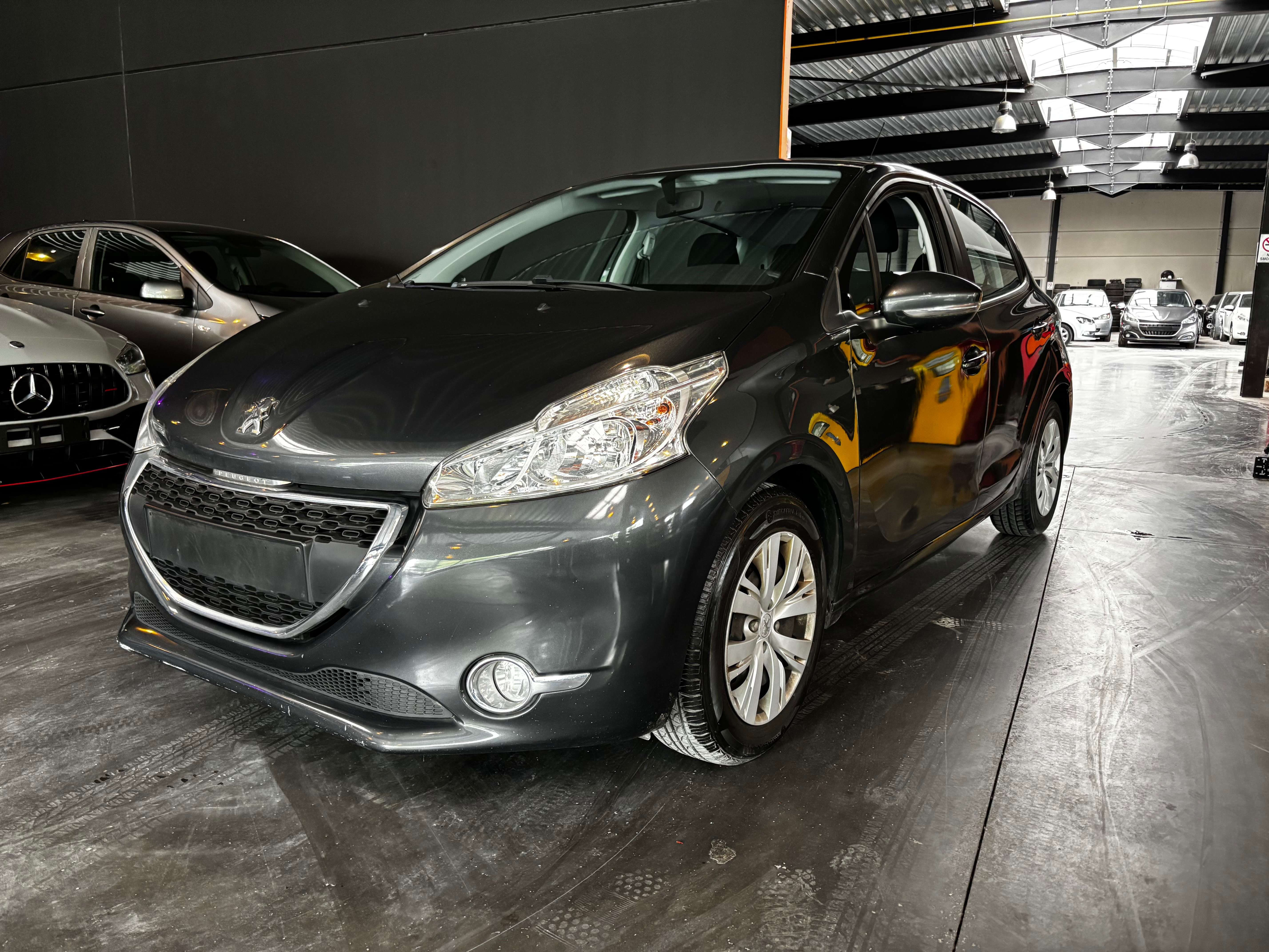 Peugeot 208 AUTOMATIQUE / 12 MOIS DE GARANTIE/ 208 1.2 Allure S