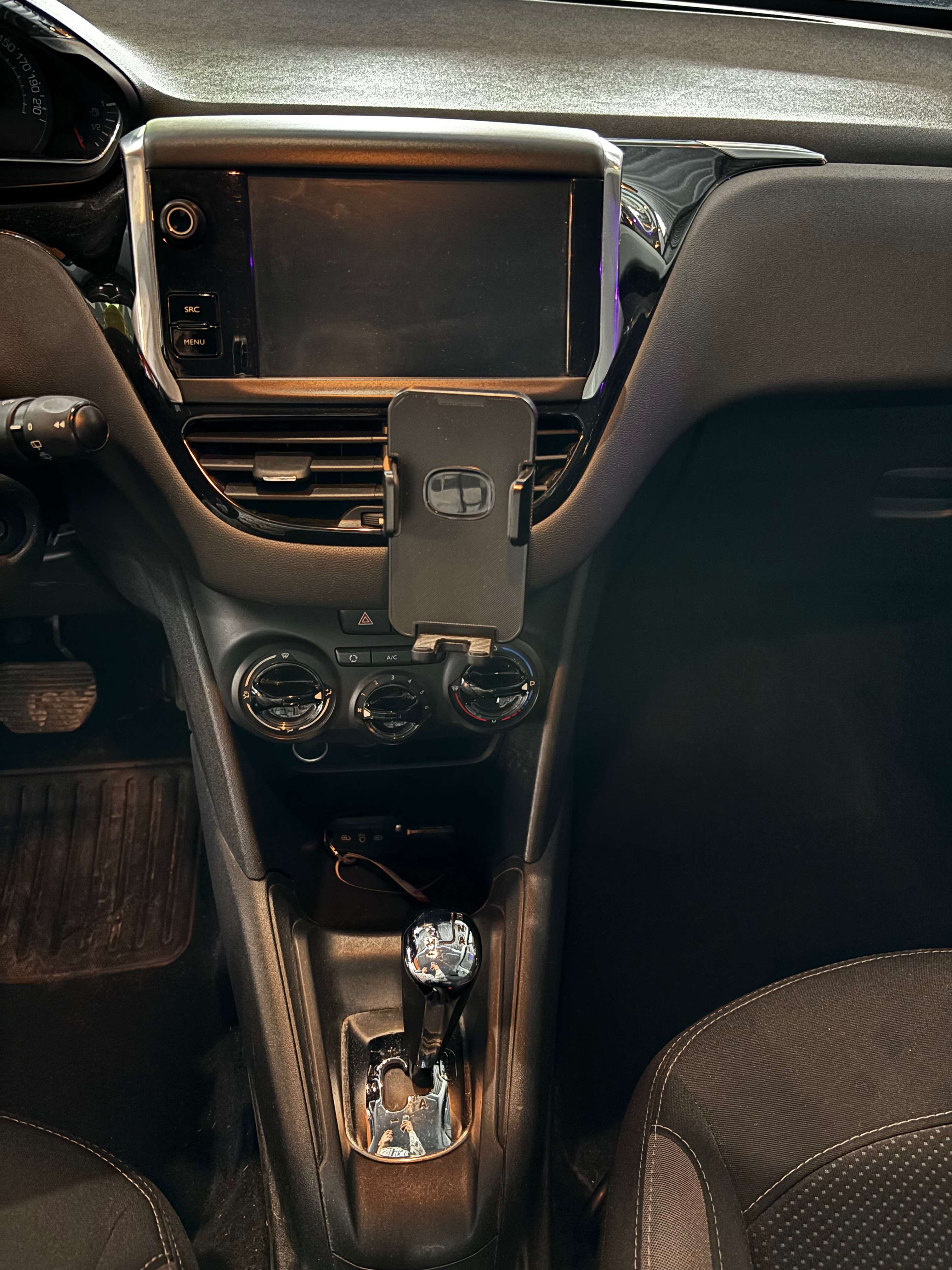 Peugeot 208 AUTOMATIQUE / 12 MOIS DE GARANTIE/ 208 1.2 Allure S