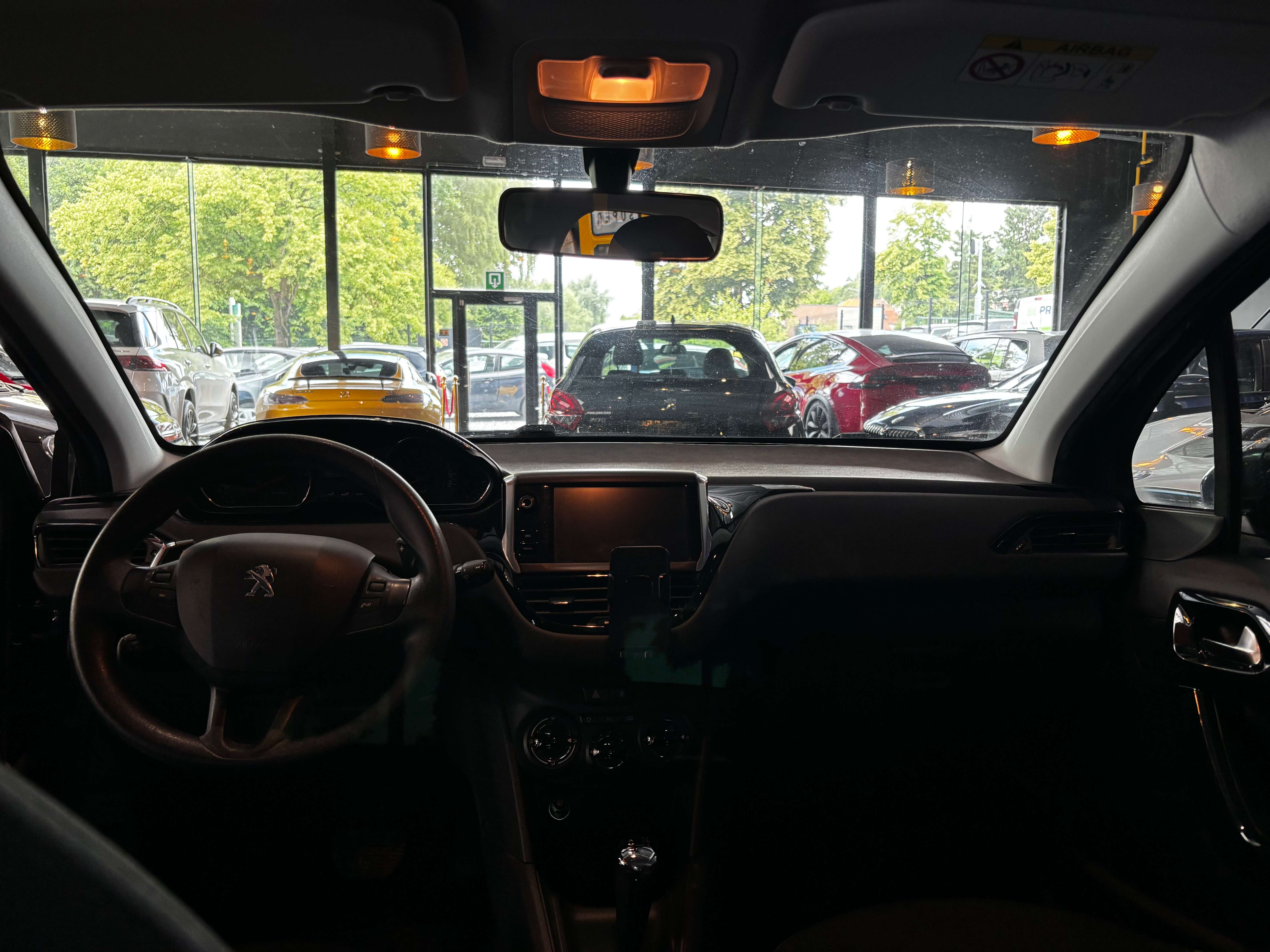 Peugeot 208 AUTOMATIQUE / 12 MOIS DE GARANTIE/ 208 1.2 Allure S