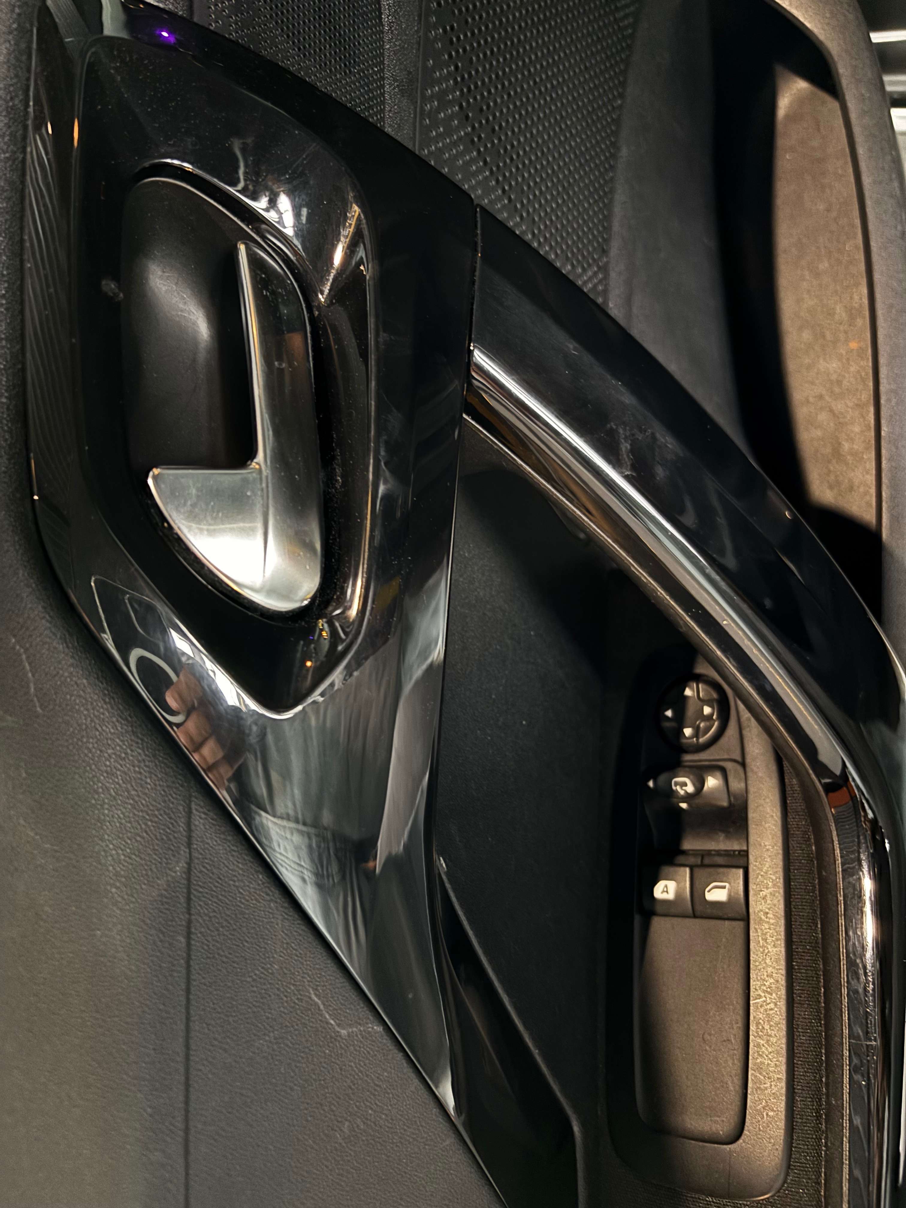 Peugeot 208 AUTOMATIQUE / 12 MOIS DE GARANTIE/ 208 1.2 Allure S