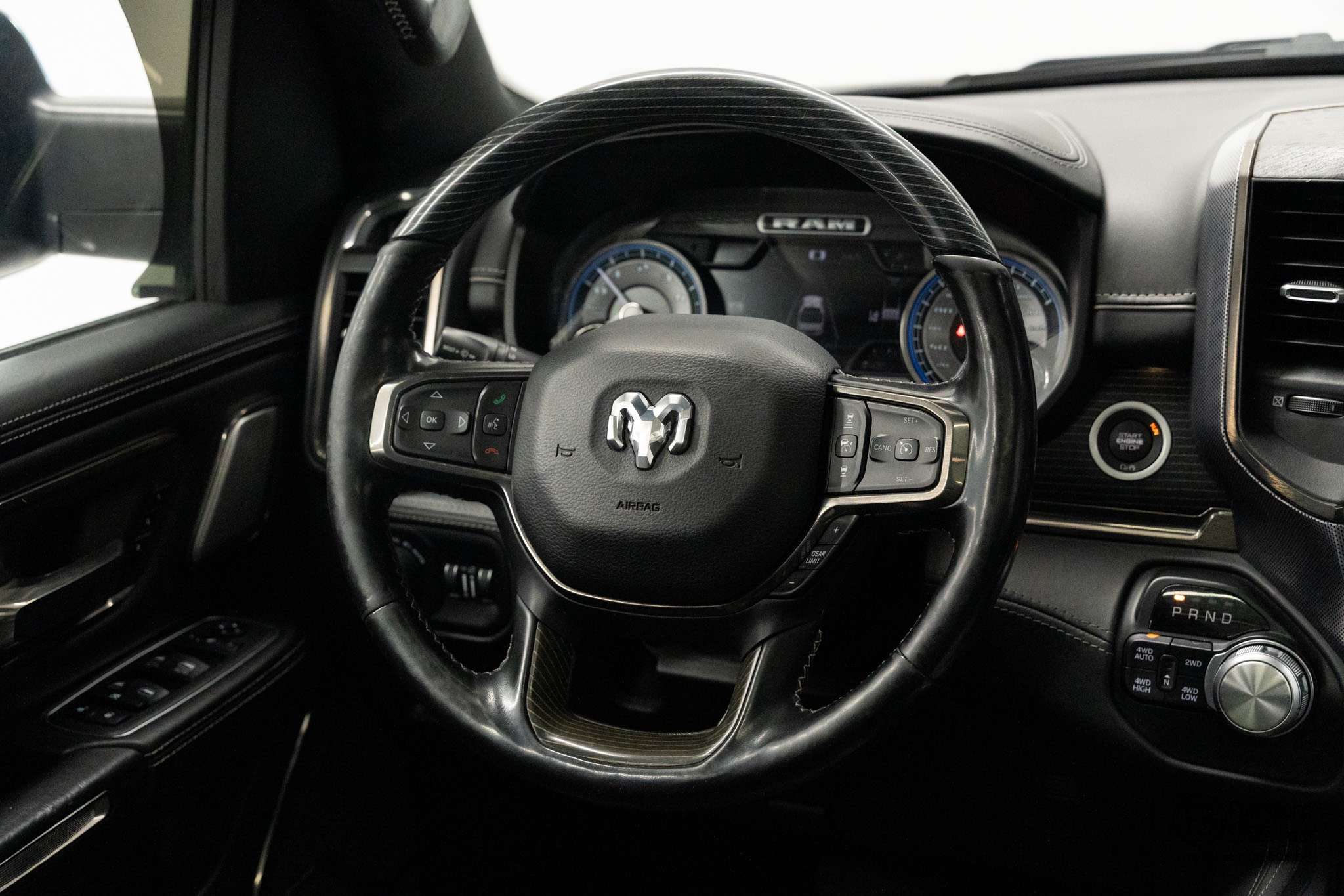 Dodge RAM 1500 Limited! Full Options! 5.7 V8 Hemi!