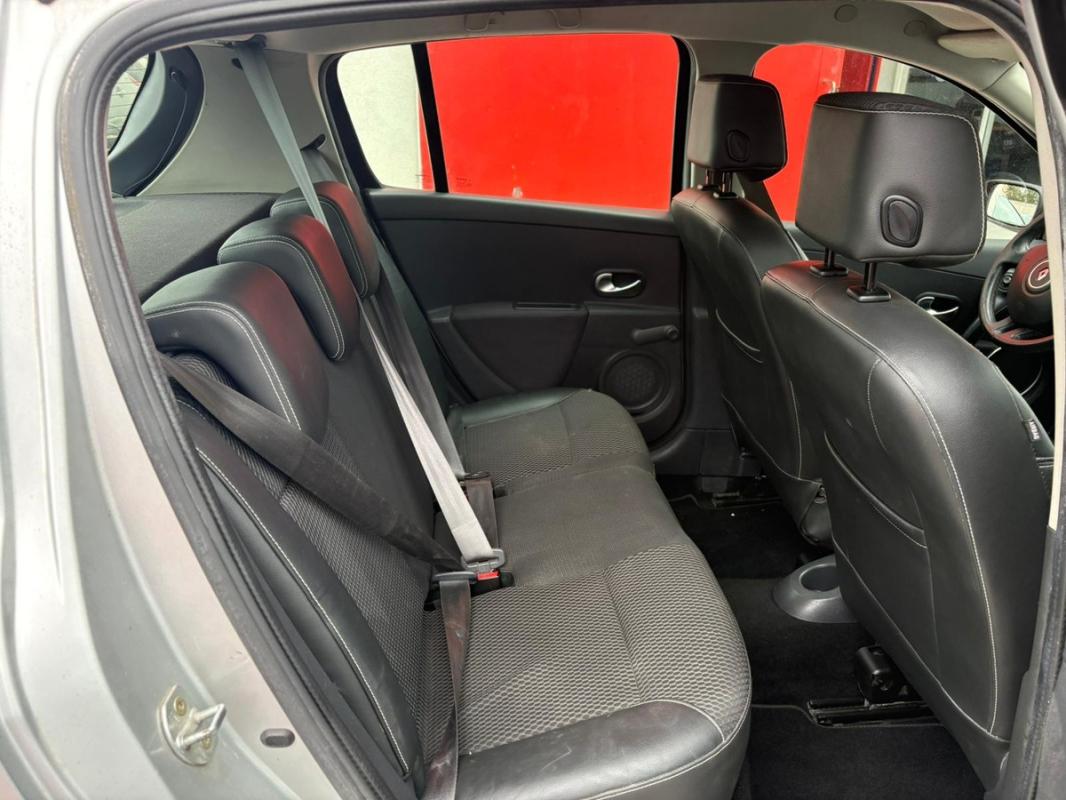 Renault Clio III 1.5L DCI 68 CHV IDEAL POUR JEUNE PERMIS | ENTIÈREMENT RÉVISÉE ET GARANTIE 12 MOIS