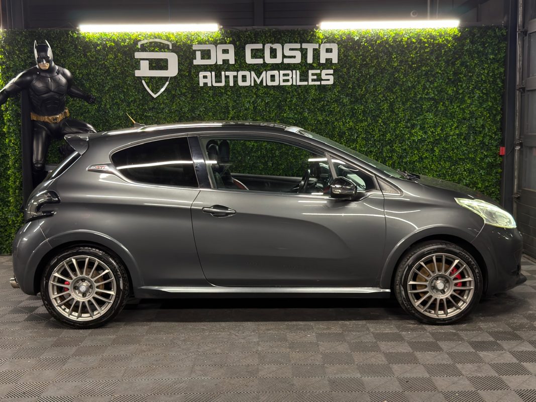 Peugeot 208 GTI 1.6 THP 200 Cv - VENTE EN ETAT / FRAIS A PREVOIR LIRE L ANNONCE