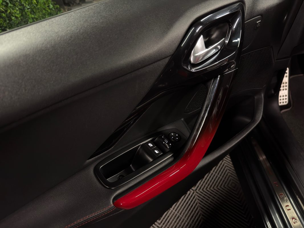 Peugeot 208 GTI 1.6 THP 200 Cv - VENTE EN ETAT / FRAIS A PREVOIR LIRE L ANNONCE