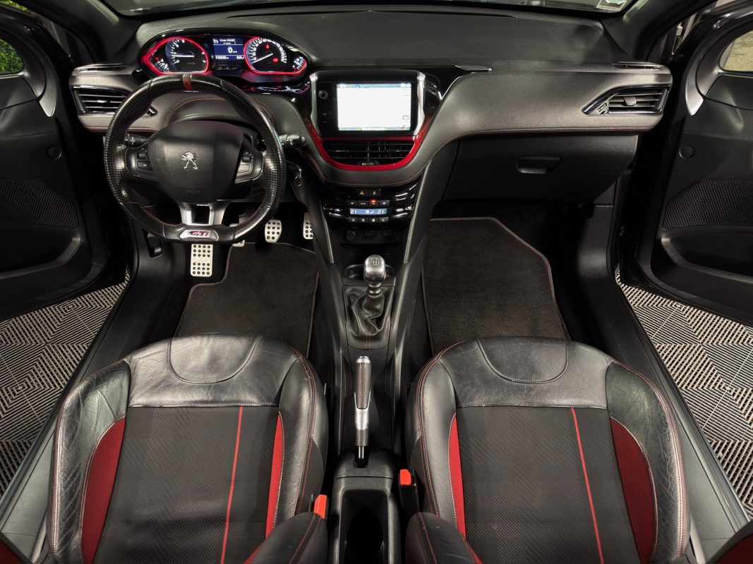 Peugeot 208 GTI 1.6 THP 200 Cv - VENTE EN ETAT / FRAIS A PREVOIR LIRE L ANNONCE