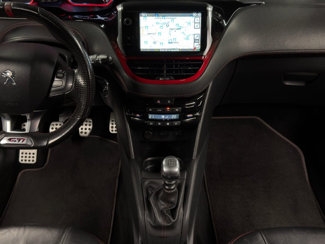 Peugeot 208 GTI 1.6 THP 200 Cv - VENTE EN ETAT / FRAIS A PREVOIR LIRE L ANNONCE