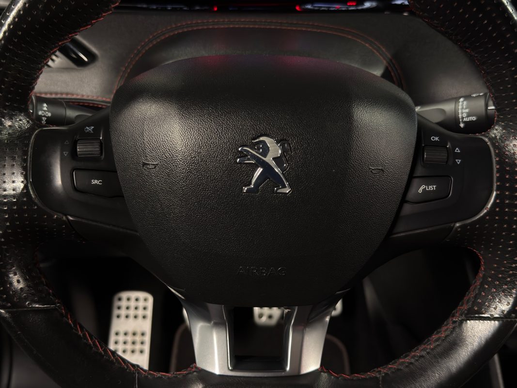 Peugeot 208 GTI 1.6 THP 200 Cv - VENTE EN ETAT / FRAIS A PREVOIR LIRE L ANNONCE