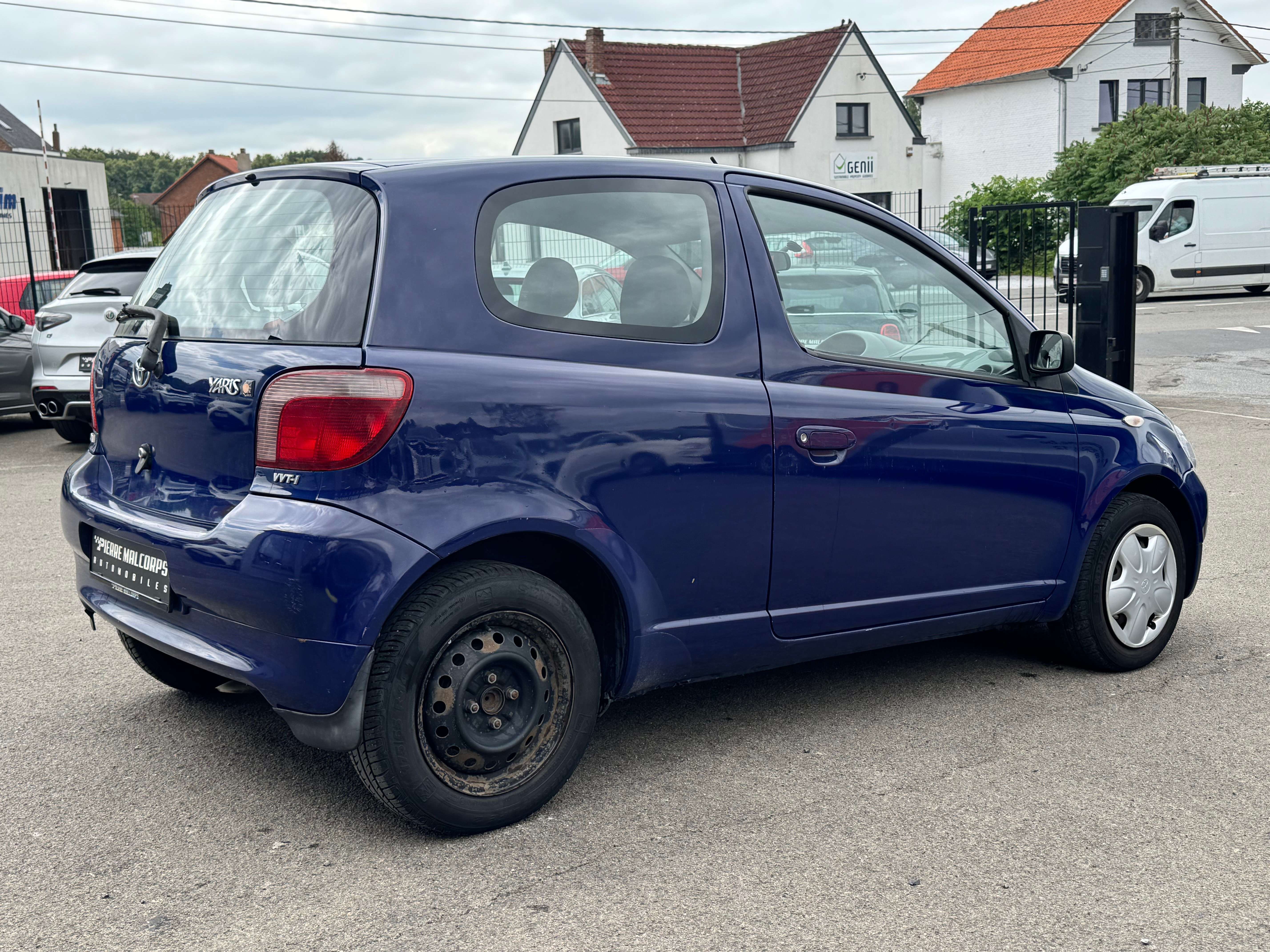Toyota Yaris 1.3i VVT-i 16v Linea Sol / MARCHAND / EXPORT