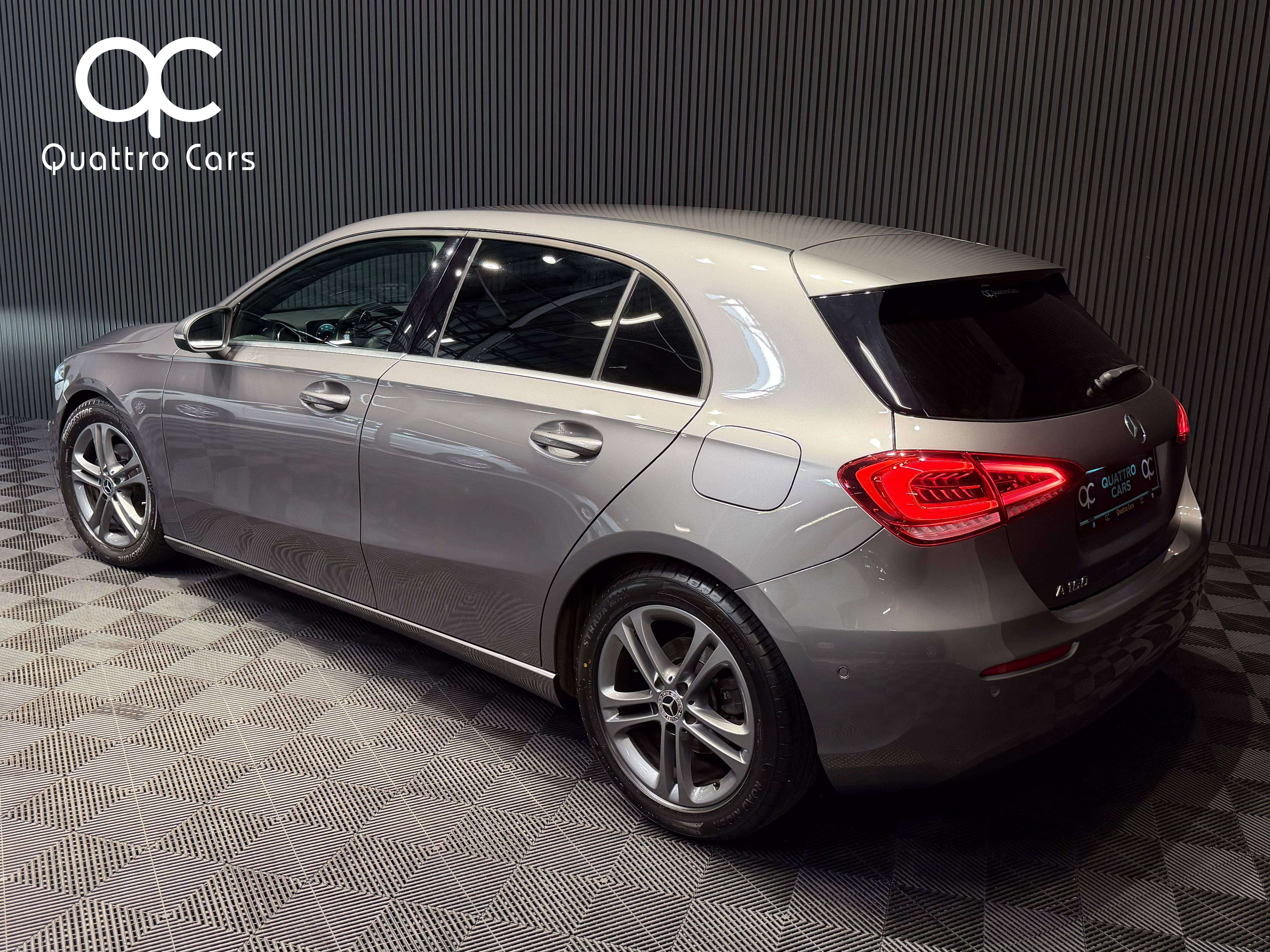 Mercedes-Benz A 160 Essence / Double écran / Led / Gps / Camera / 2019