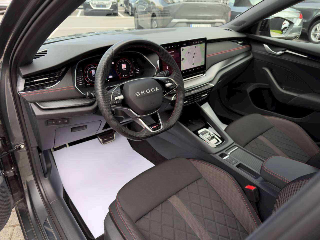 Skoda Octavia VRS 2.0 TSI CANTON PANO ACC TREKHAAK SFEERVERLICHTING