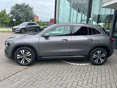 Mercedes-Benz GLA 180 GLA d Business Line
