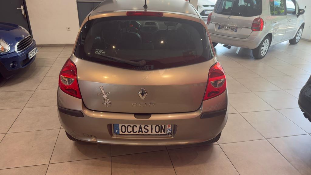 Renault Clio RIP CURL 2 75CV