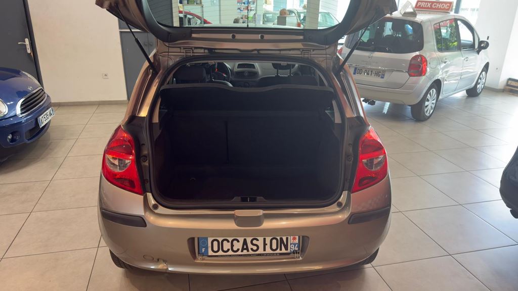 Renault Clio RIP CURL 2 75CV