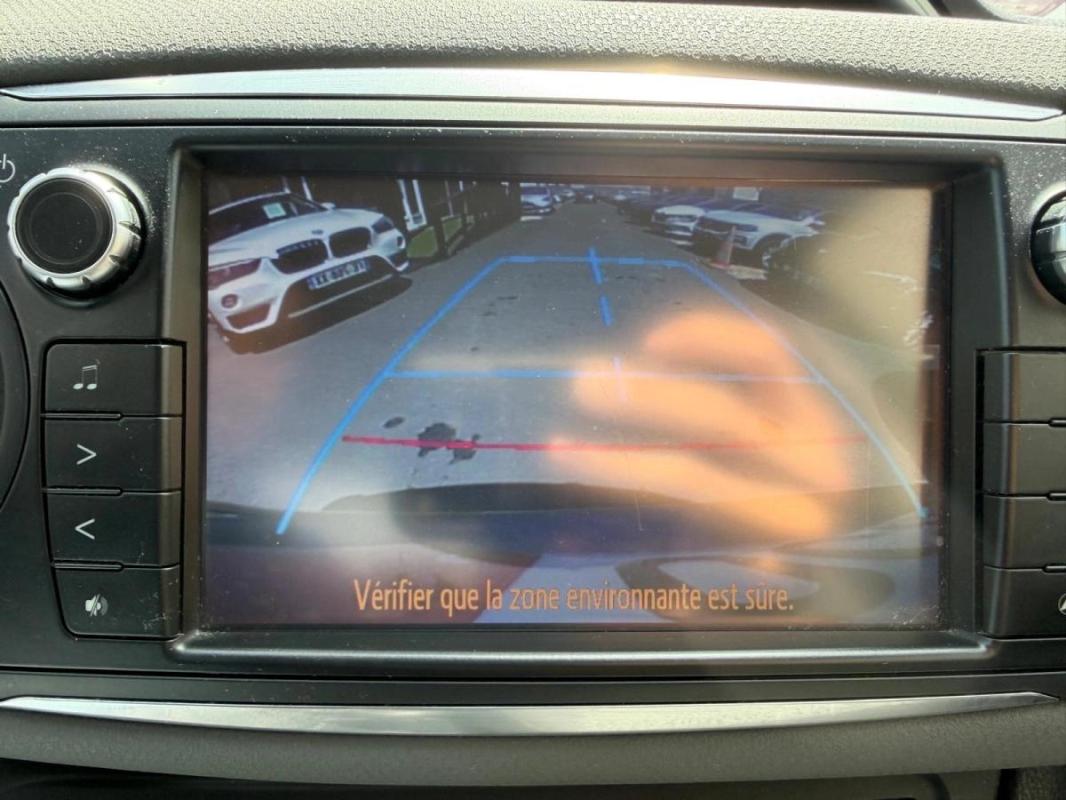 Toyota Yaris 1.5 VVTI 100H 75 HYBRID FULL-HYBRID DYNAMIC BVA