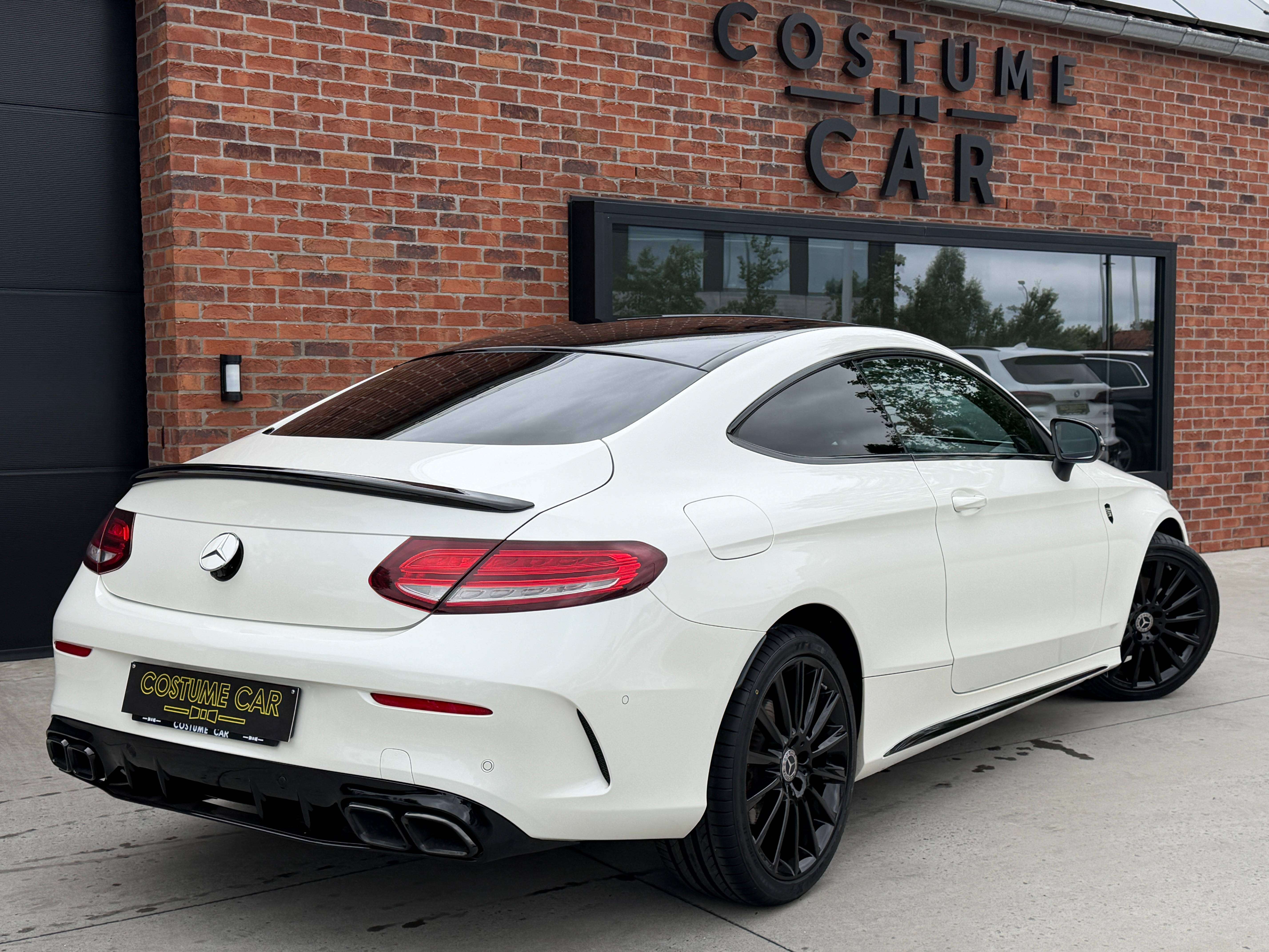 Mercedes-Benz C 180 Look C63 - Phase 2 - Caméra - Sg chauffants