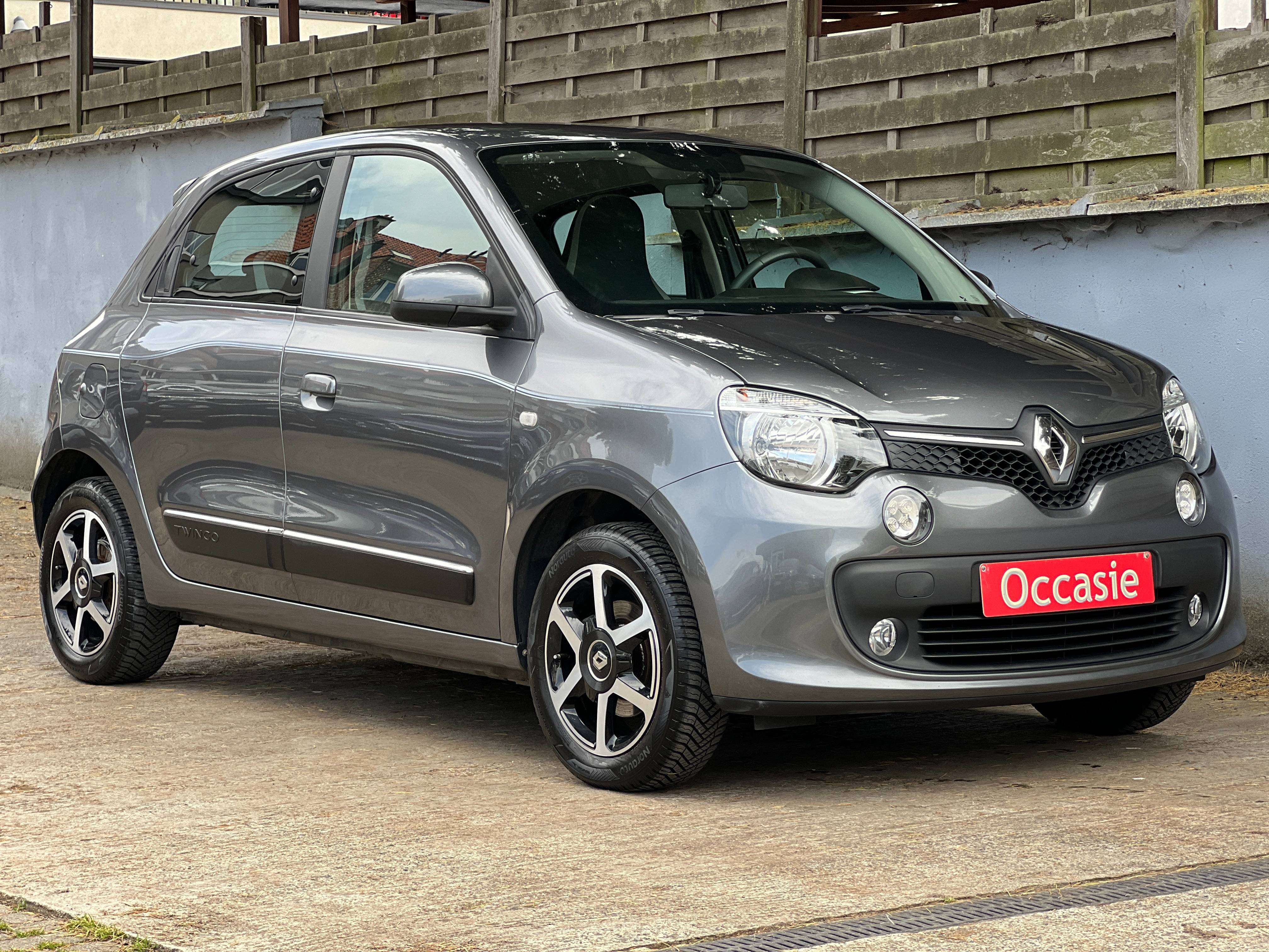 Renault Twingo 0.9 TCe Intens EDC Automatique ( airco navigation camera ect)