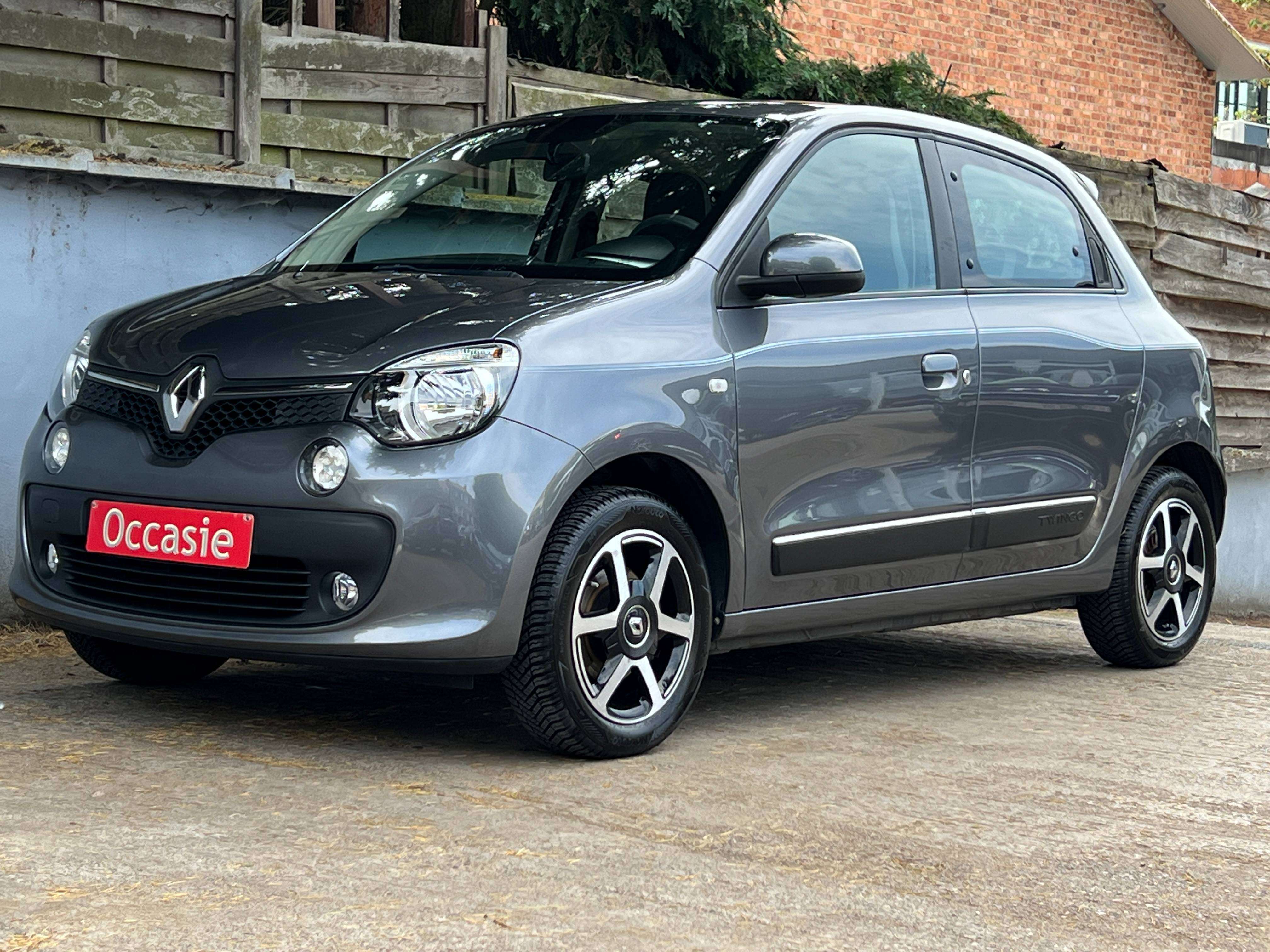 Renault Twingo 0.9 TCe Intens EDC Automatique ( airco navigation camera ect)
