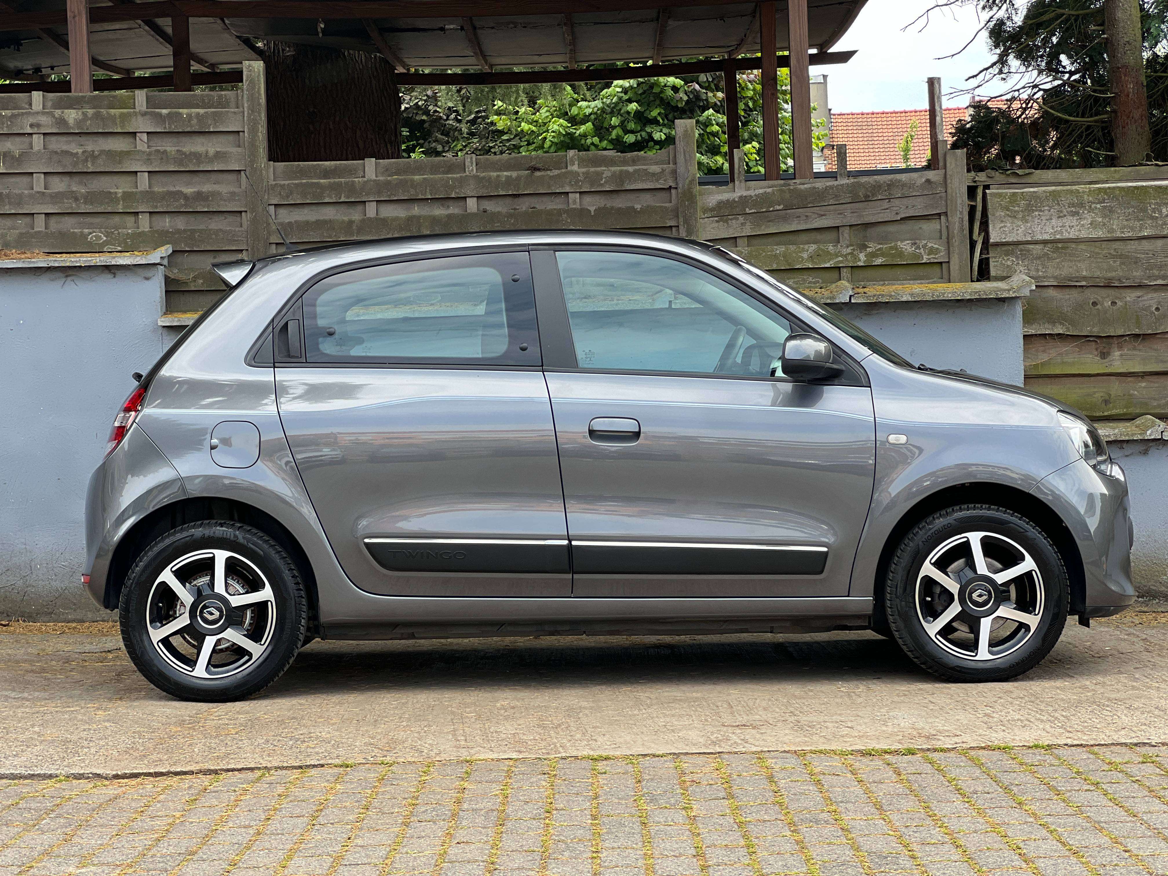 Renault Twingo 0.9 TCe Intens EDC Automatique ( airco navigation camera ect)