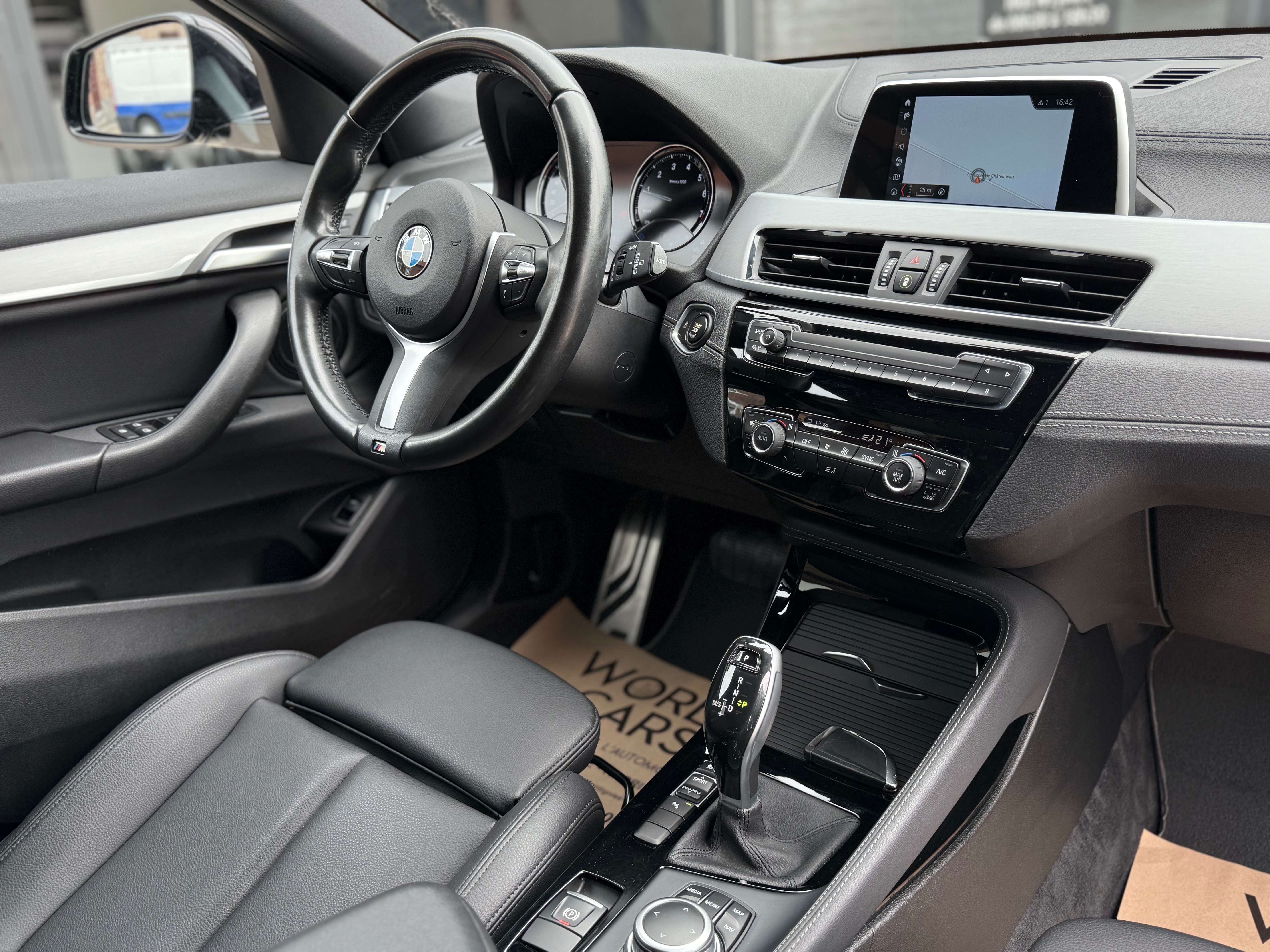 BMW X2 1.5iA sDrive18 PACK M - NAVIGATION - FRONT ASSIST - PARK ASSIST - GARANTIE 12MOIS