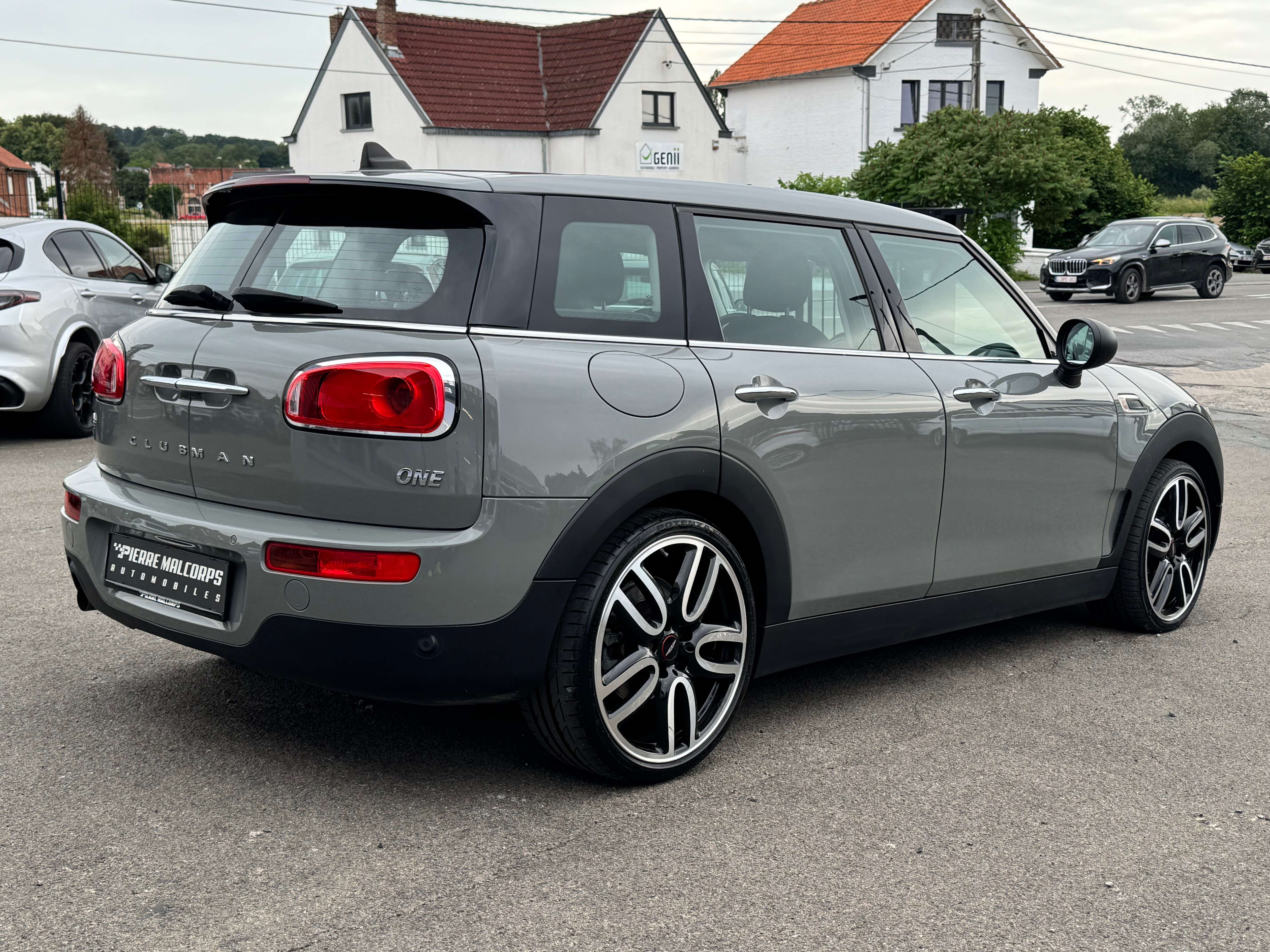 MINI One Clubman 1.5 OPF / NAV / AIRCO / CARPLAY / CRUISE / 19"