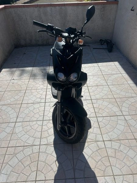 MBK STUNT NAKED