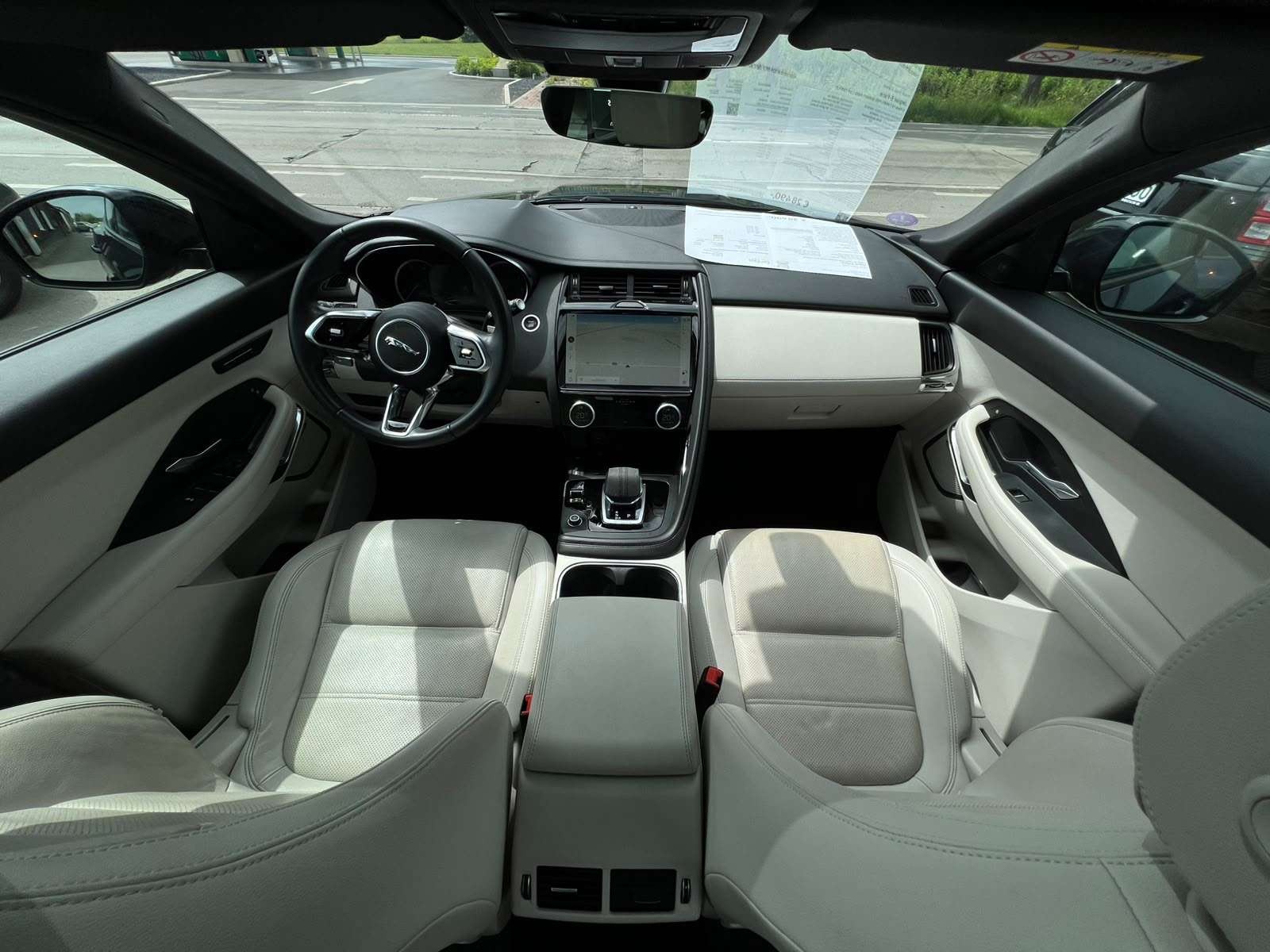 Jaguar E-Pace E-Pace 1.5 T MHEV P160 GARANTI PANO CUIR CARPLAY