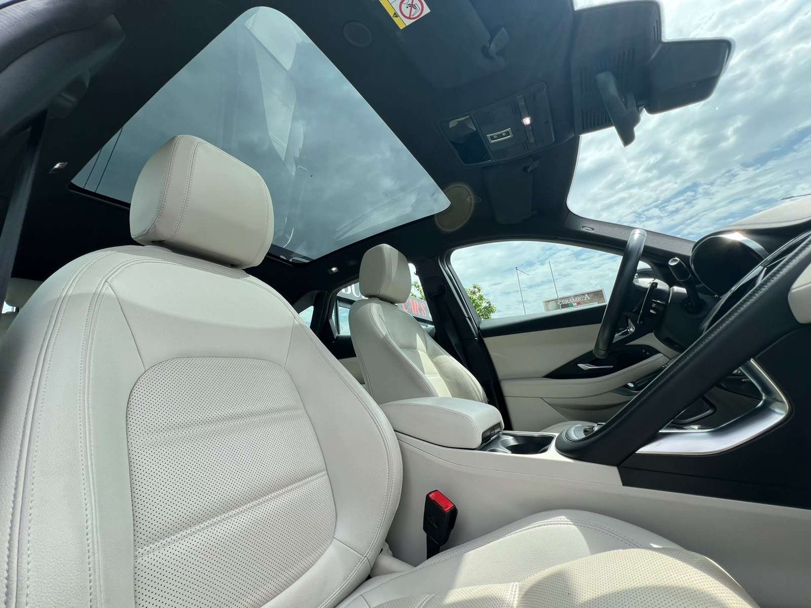 Jaguar E-Pace E-Pace 1.5 T MHEV P160 GARANTI PANO CUIR CARPLAY