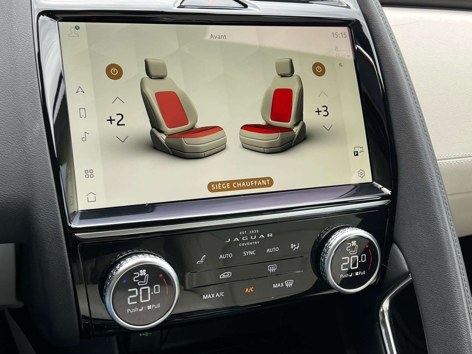 Jaguar E-Pace E-Pace 1.5 T MHEV P160 GARANTI PANO CUIR CARPLAY