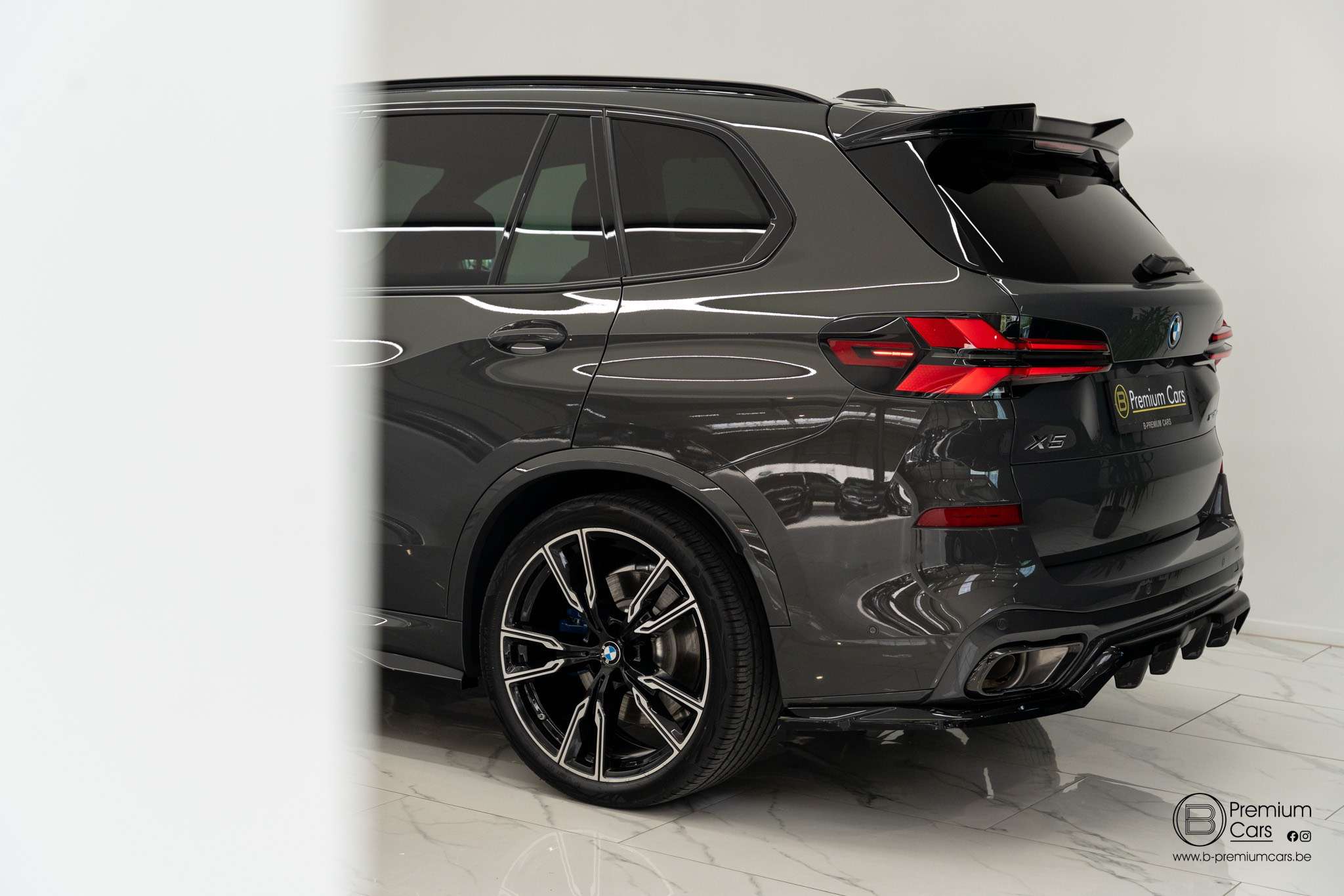 BMW X5 xDrive50e hybrid M-Performance bodykit! Pano, H&K, Acc, Hud!