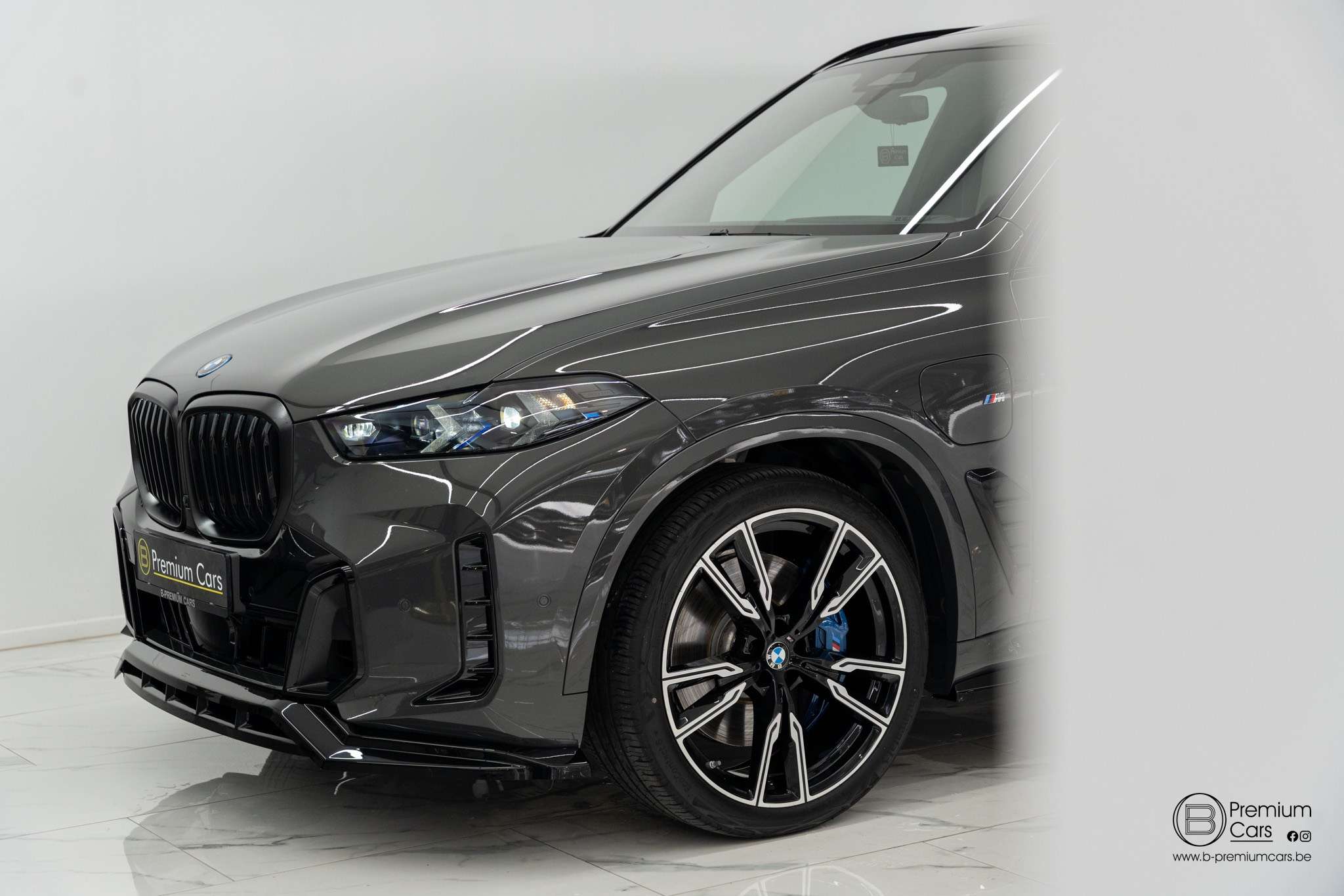 BMW X5 xDrive50e hybrid M-Performance bodykit! Pano, H&K, Acc, Hud!