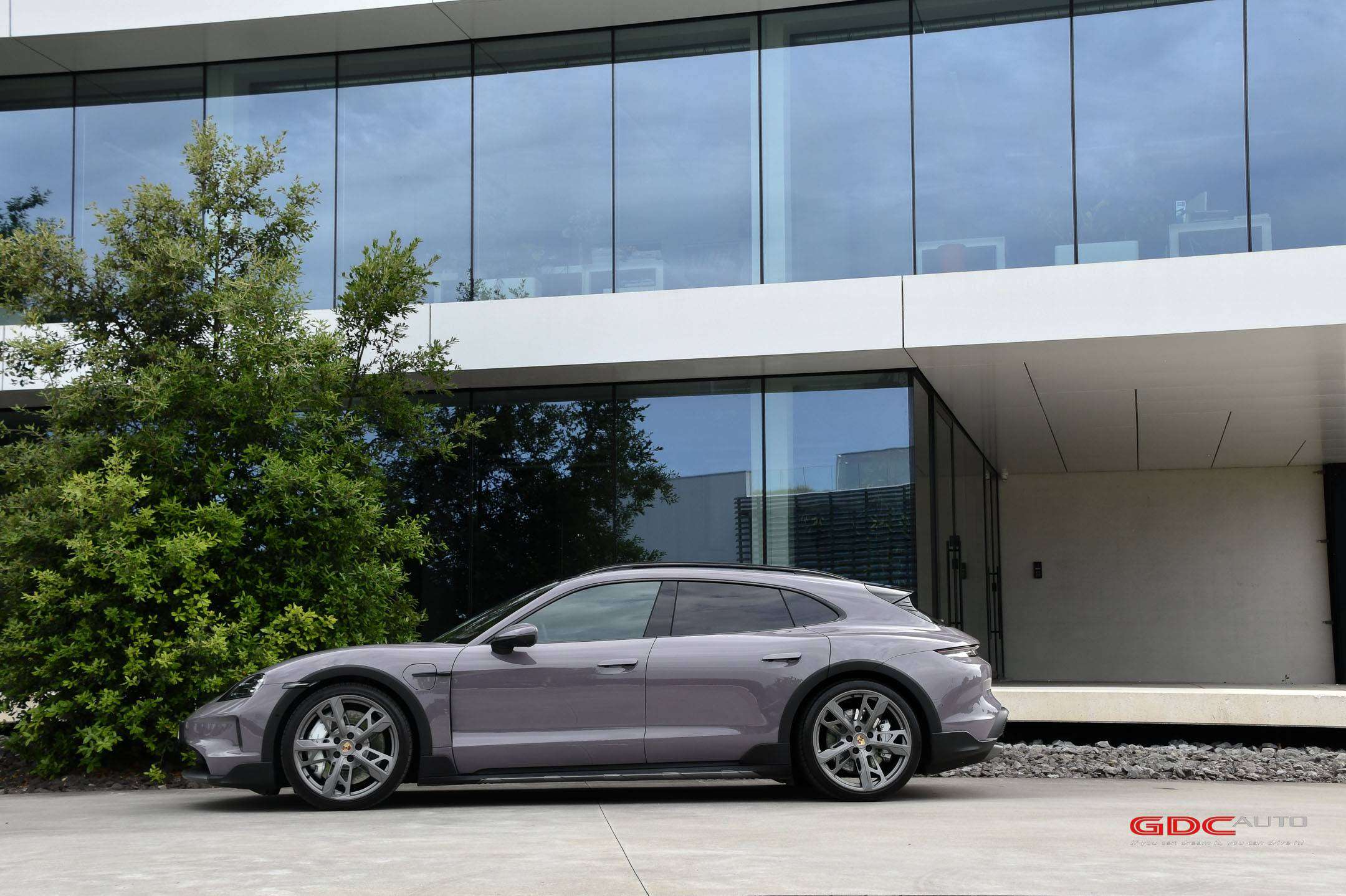 Porsche Taycan Cross Turismo l 4S l Facelift l Night View Assist l Massagestoelen l Adaptive Cruise Control l Camera l Zetelventilatie