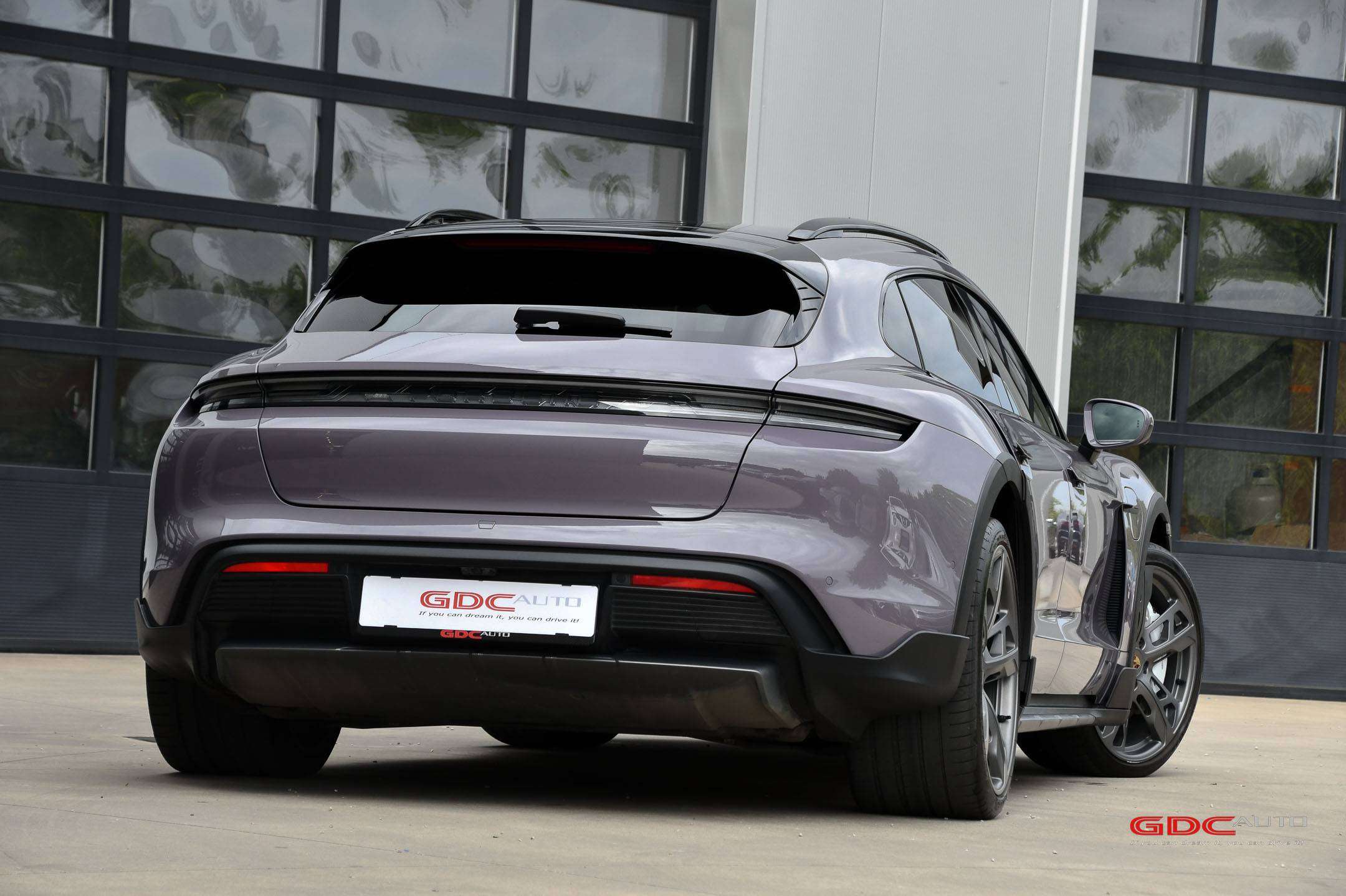 Porsche Taycan Cross Turismo l 4S l Facelift l Night View Assist l Massagestoelen l Adaptive Cruise Control l Camera l Zetelventilatie