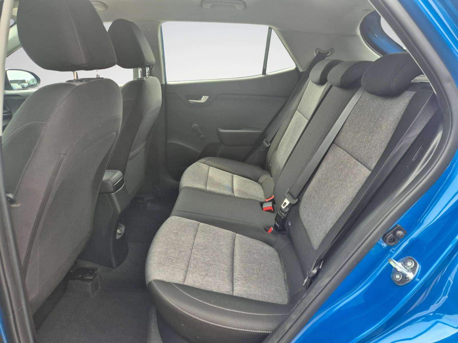 Kia Stonic 1.2i Core ISG / Carplay / Camera / Navigation / Garantie 12 mois
