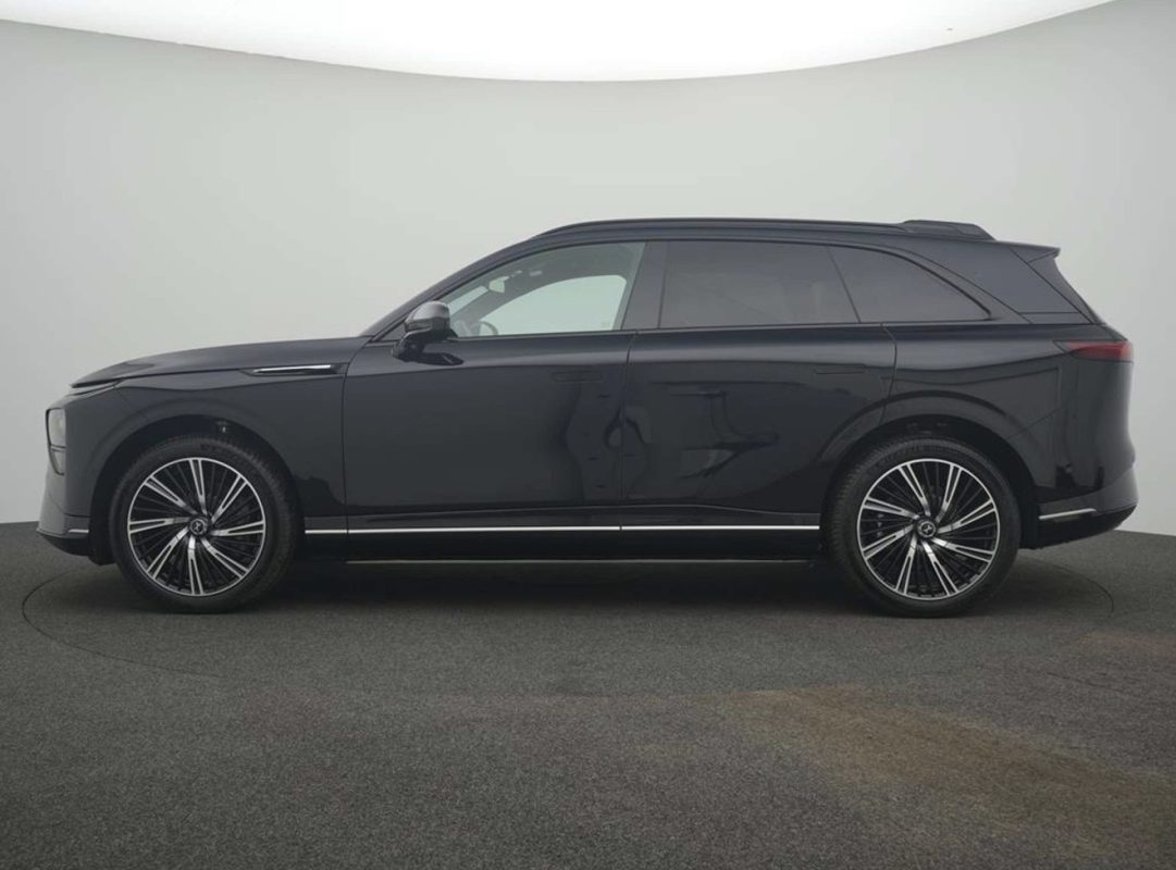 Xpeng G9 BLACK EDITION 93.1 KWH 575ch PERFORMANCE