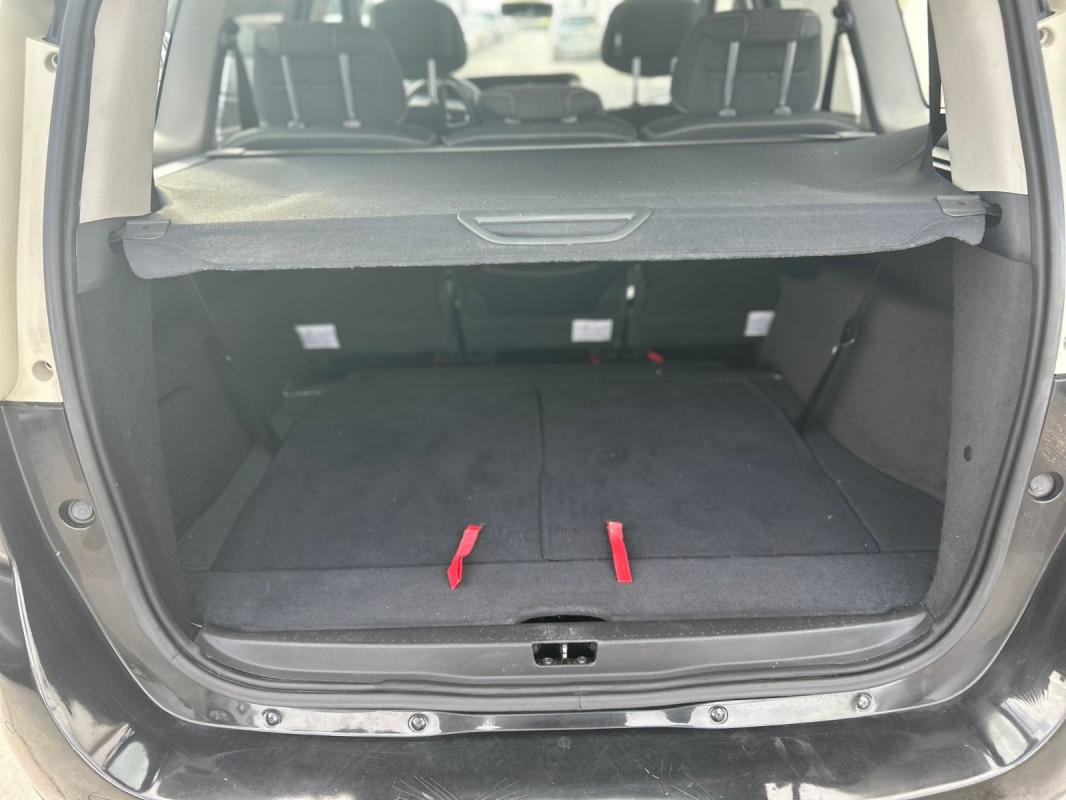 Renault Scenic III Grand Business 2.0 ESSENCE 7 PLACES