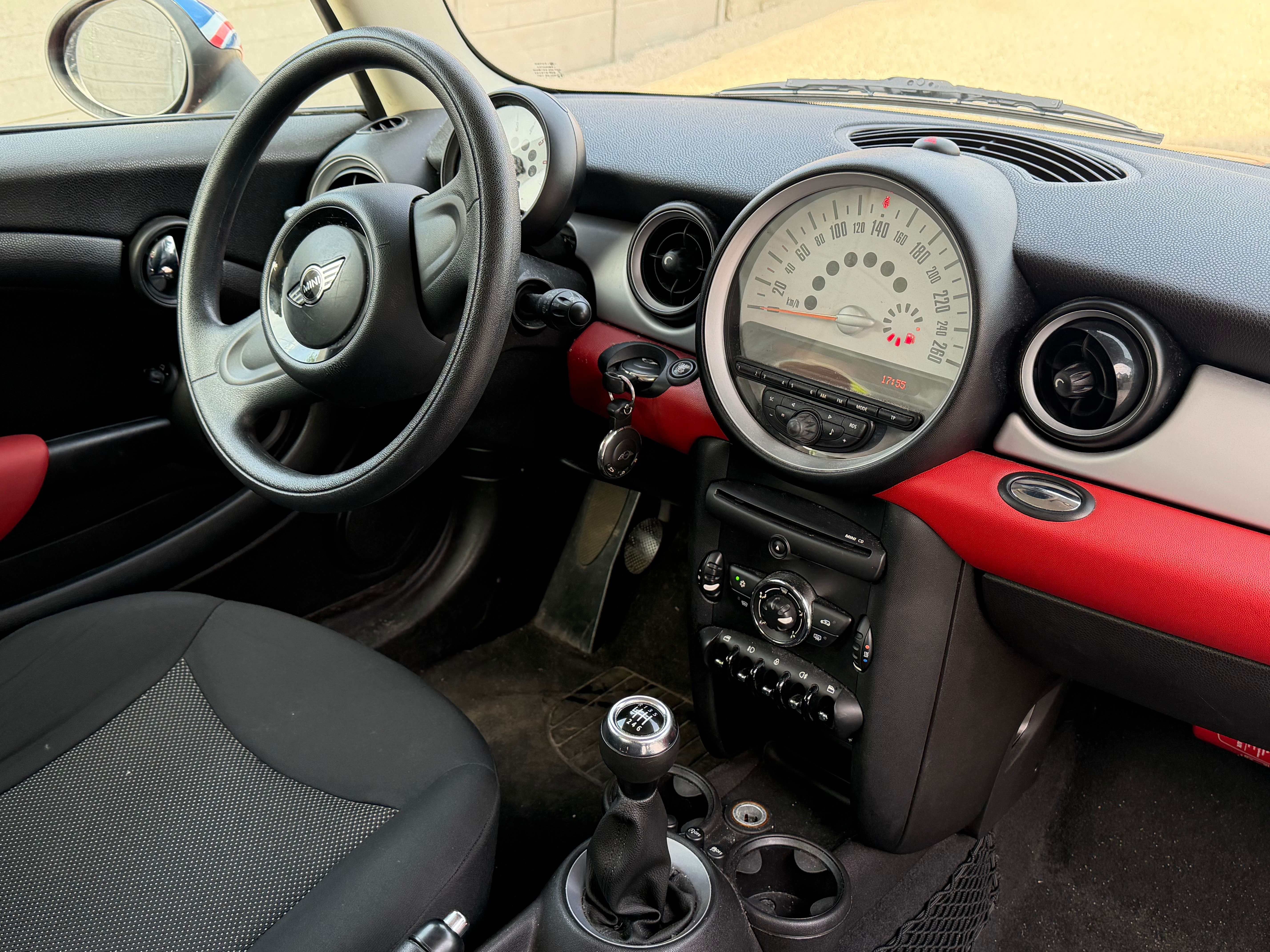 MINI Cooper D Mini 1.6 D Cooper / AIRCO / JANTES ..
