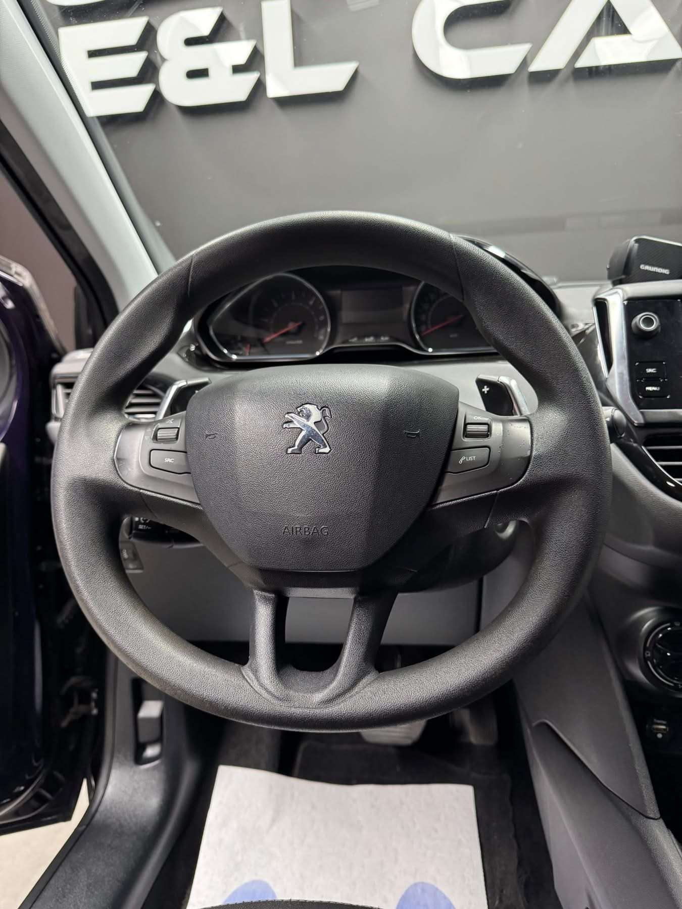 Peugeot 208 208 1.4 HDi "Boîte Auto" 12 mois de garantie**