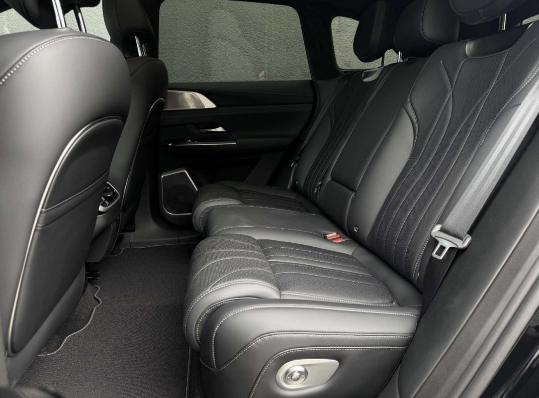 Xpeng G9 BLACK EDITION 93.1 KWH 575ch PERFORMANCE
