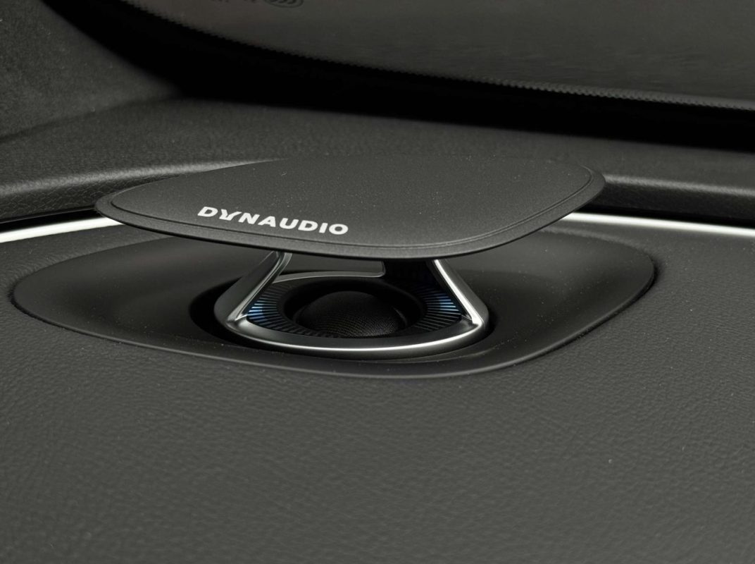 Xpeng G9 BLACK EDITION 93.1 KWH 575ch PERFORMANCE