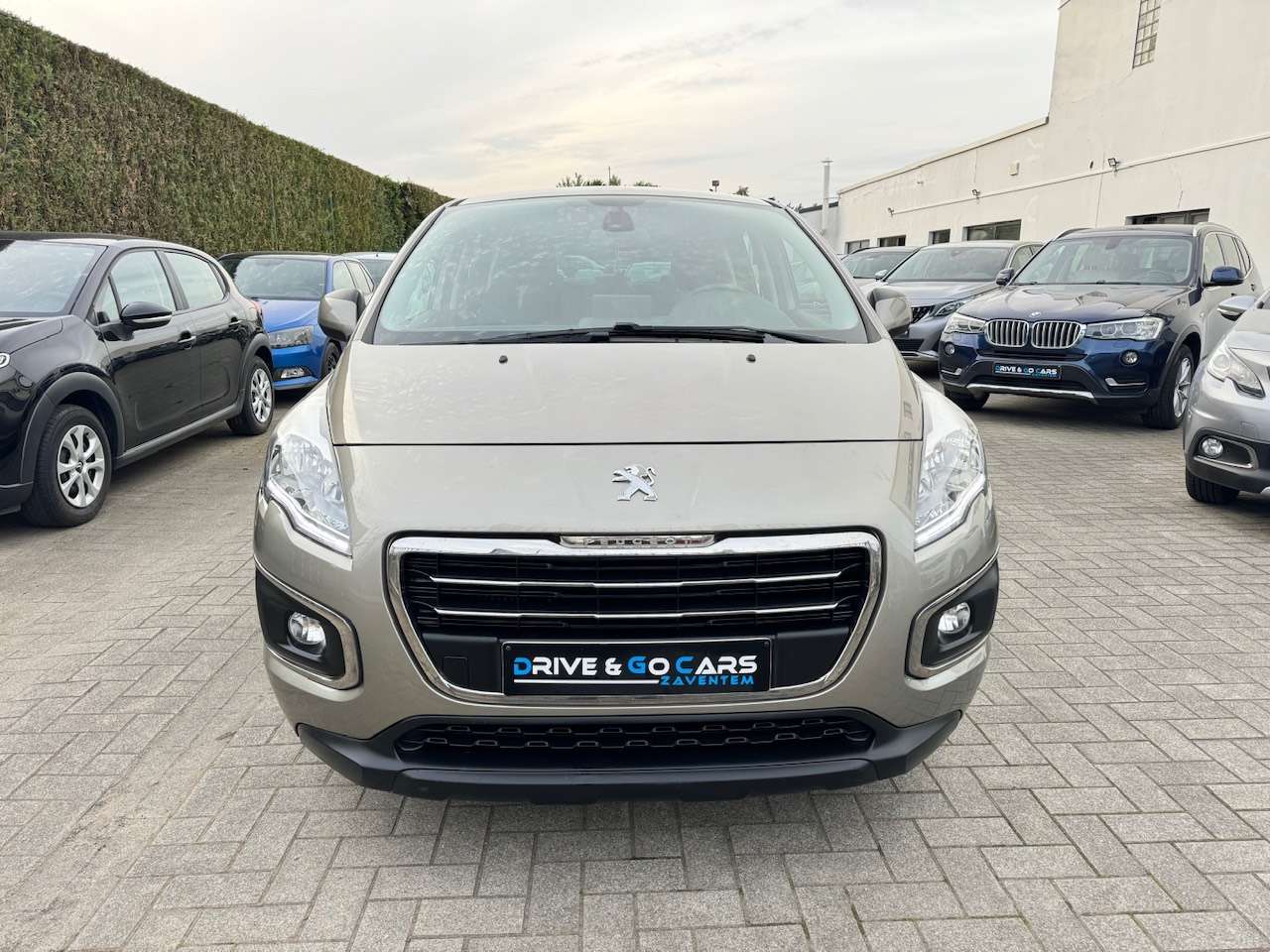 Peugeot 3008 1.6 e-HDi ** 1 JAAR GARANTIE ** !!