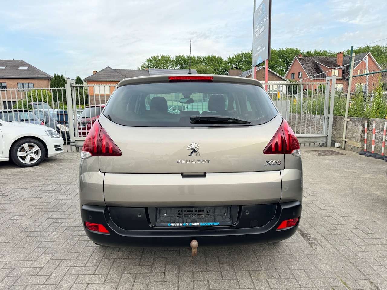Peugeot 3008 1.6 e-HDi ** 1 JAAR GARANTIE ** !!